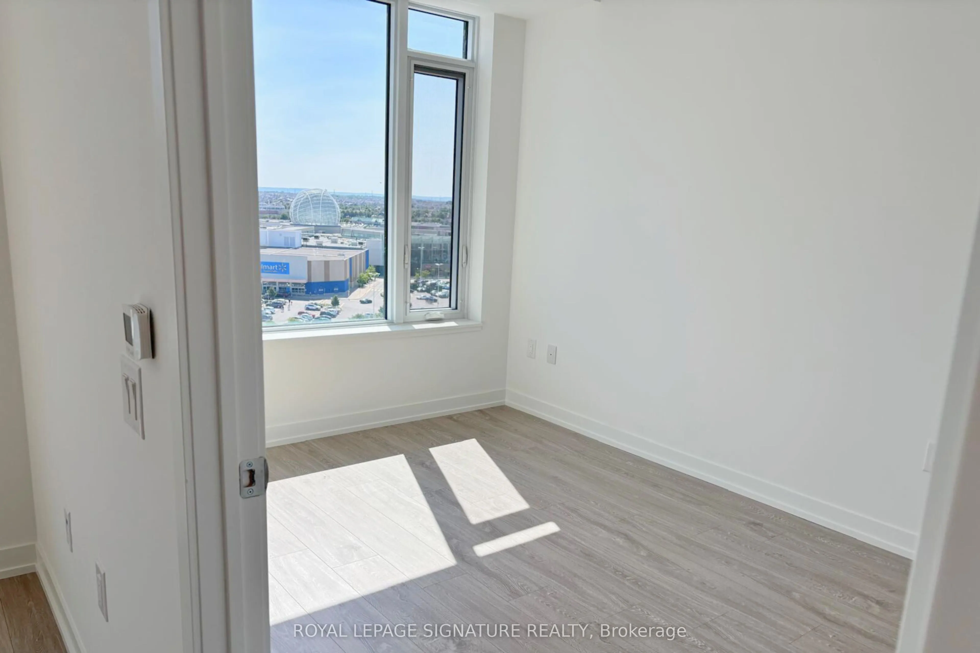 2485 Eglinton Avenue W #1321