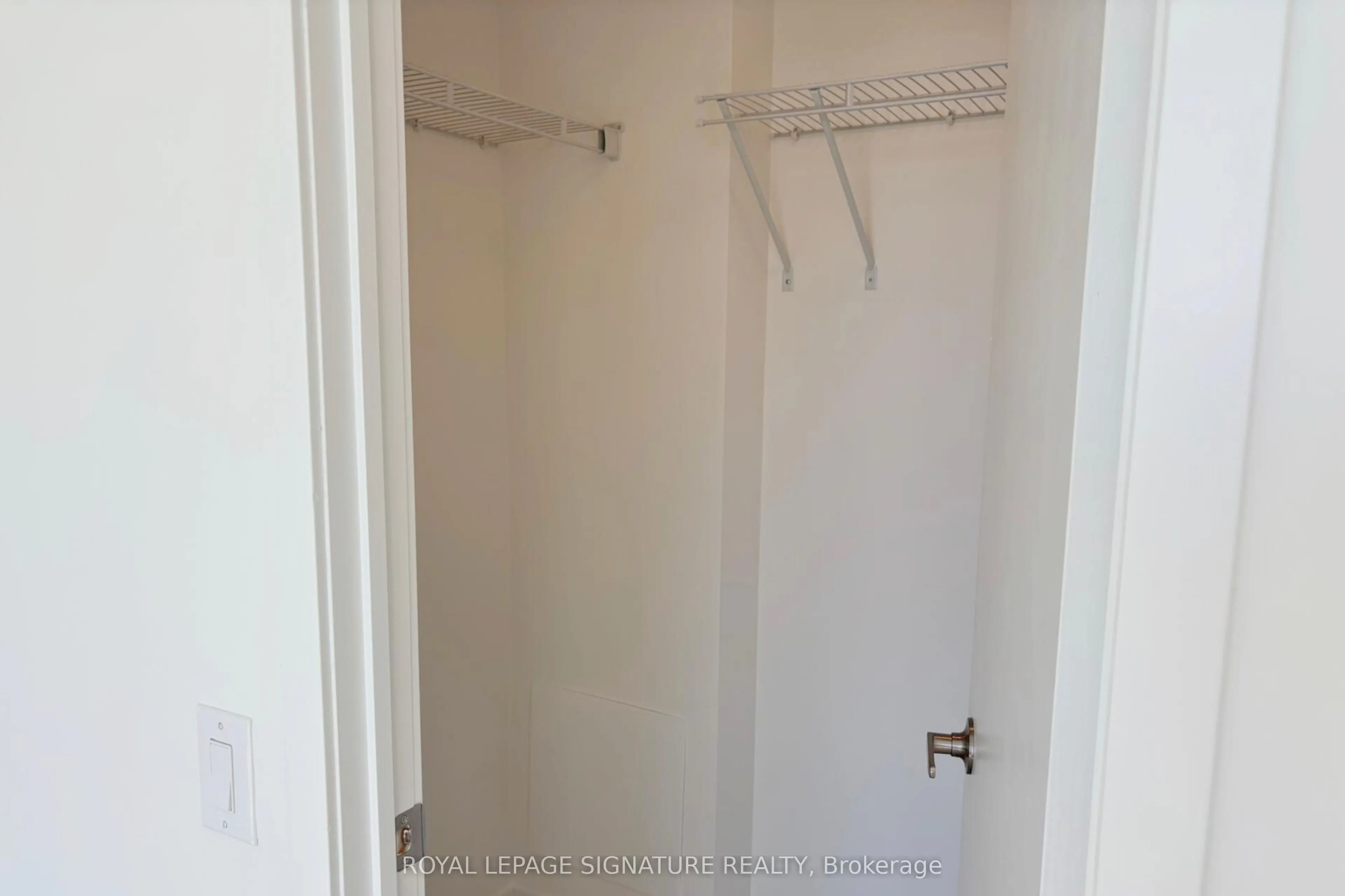 2485 Eglinton Avenue W #1321