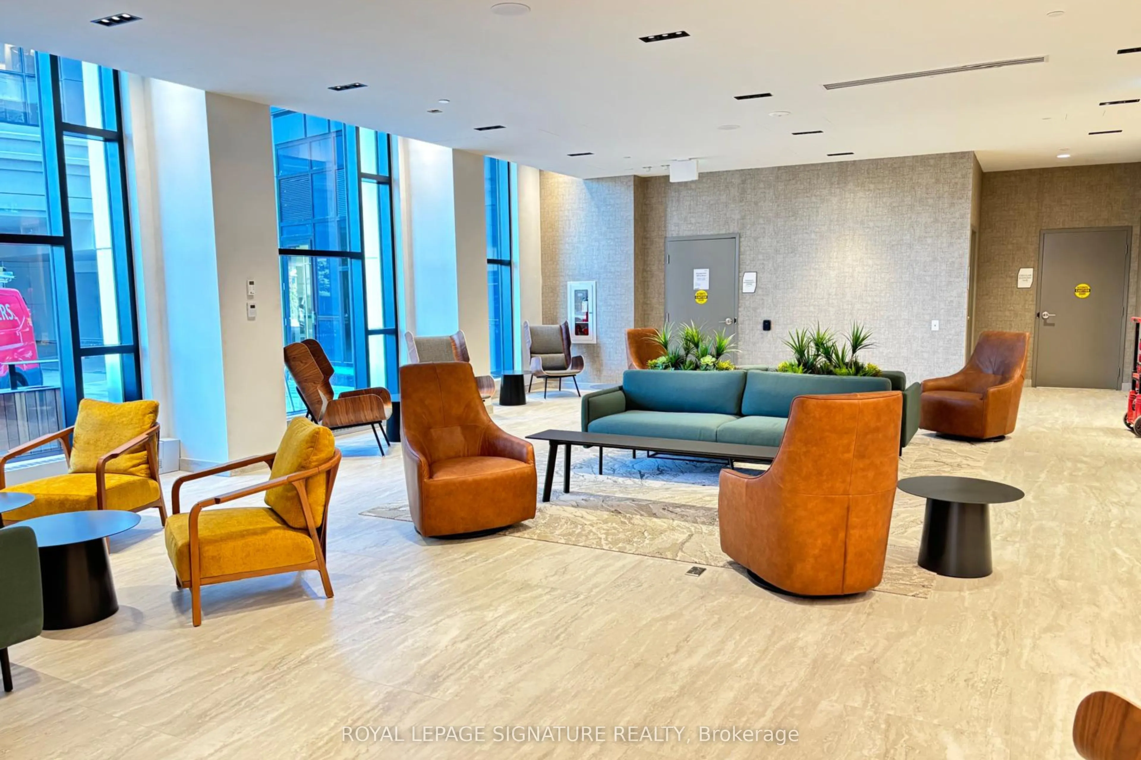 2485 Eglinton Avenue W #1321