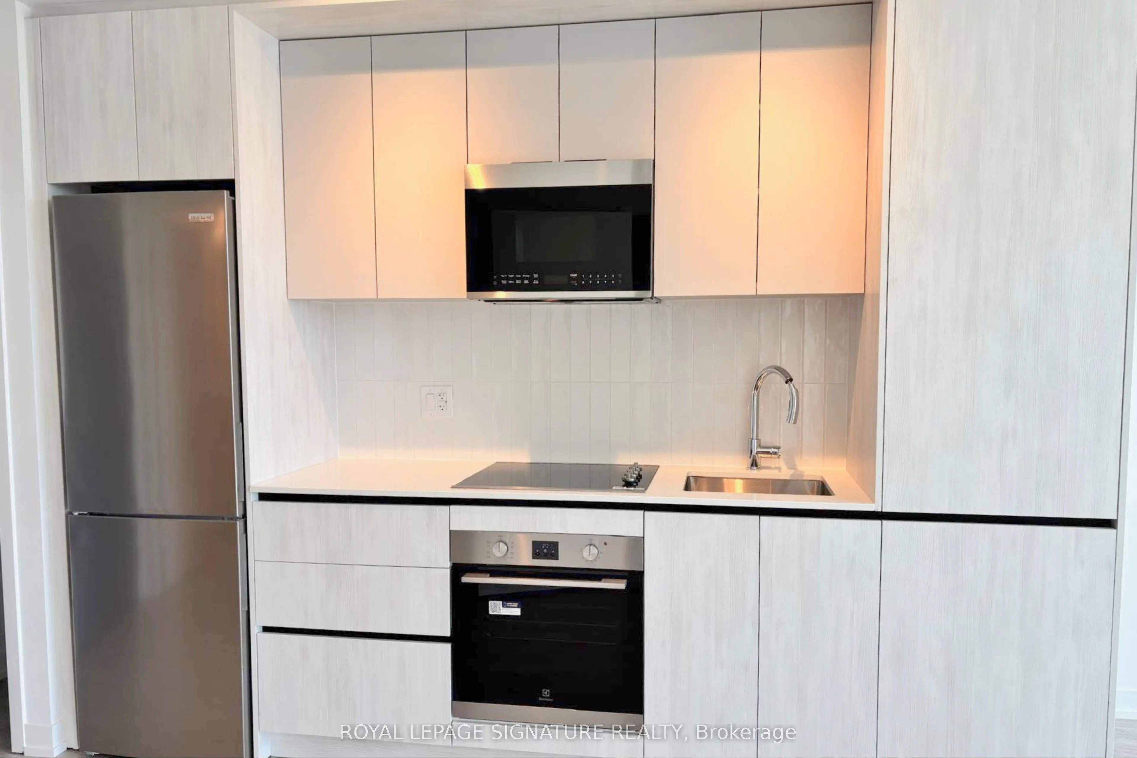 2485 Eglinton Avenue W #1321
