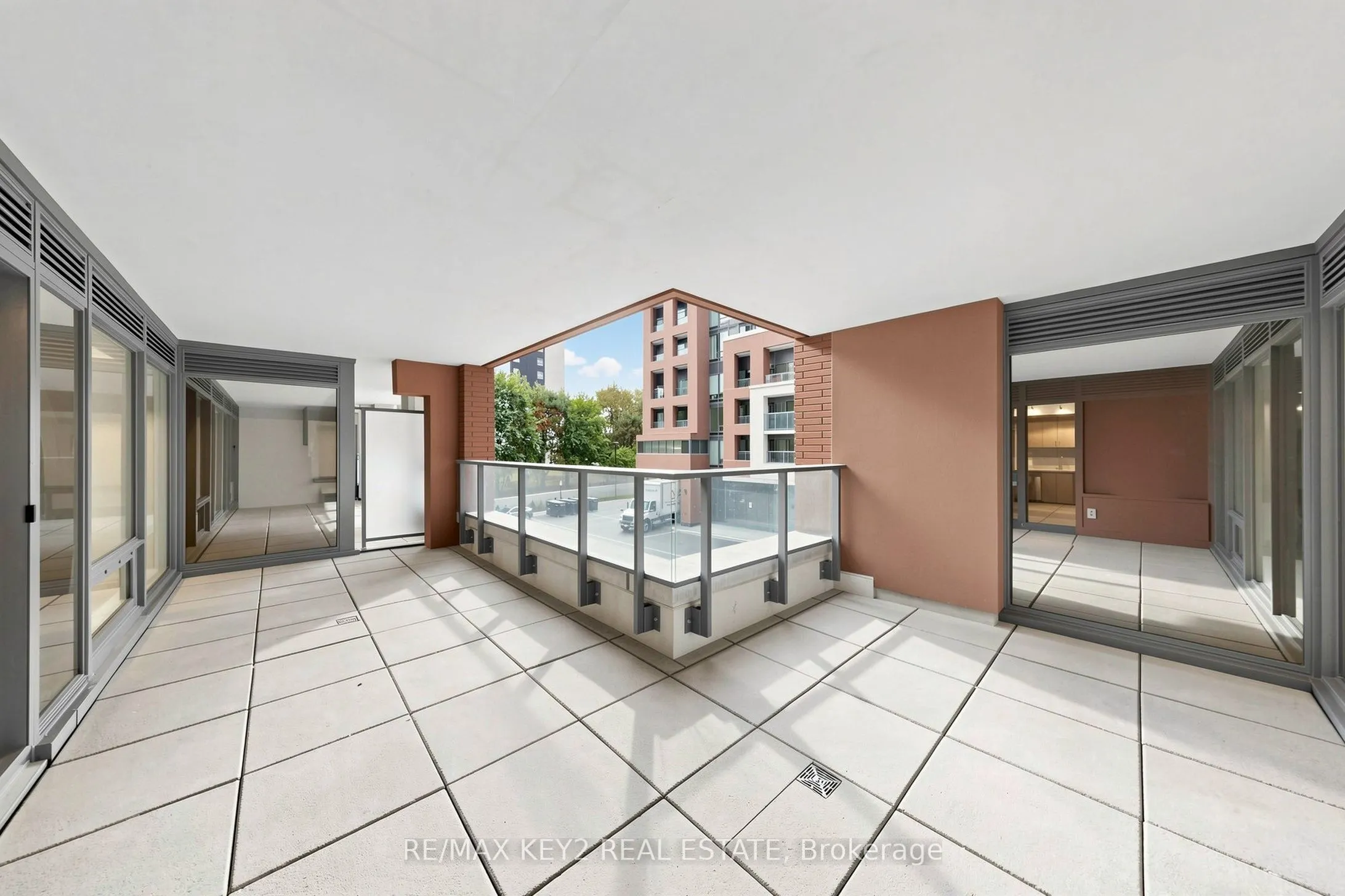 4010 Eglinton Avenue W #206