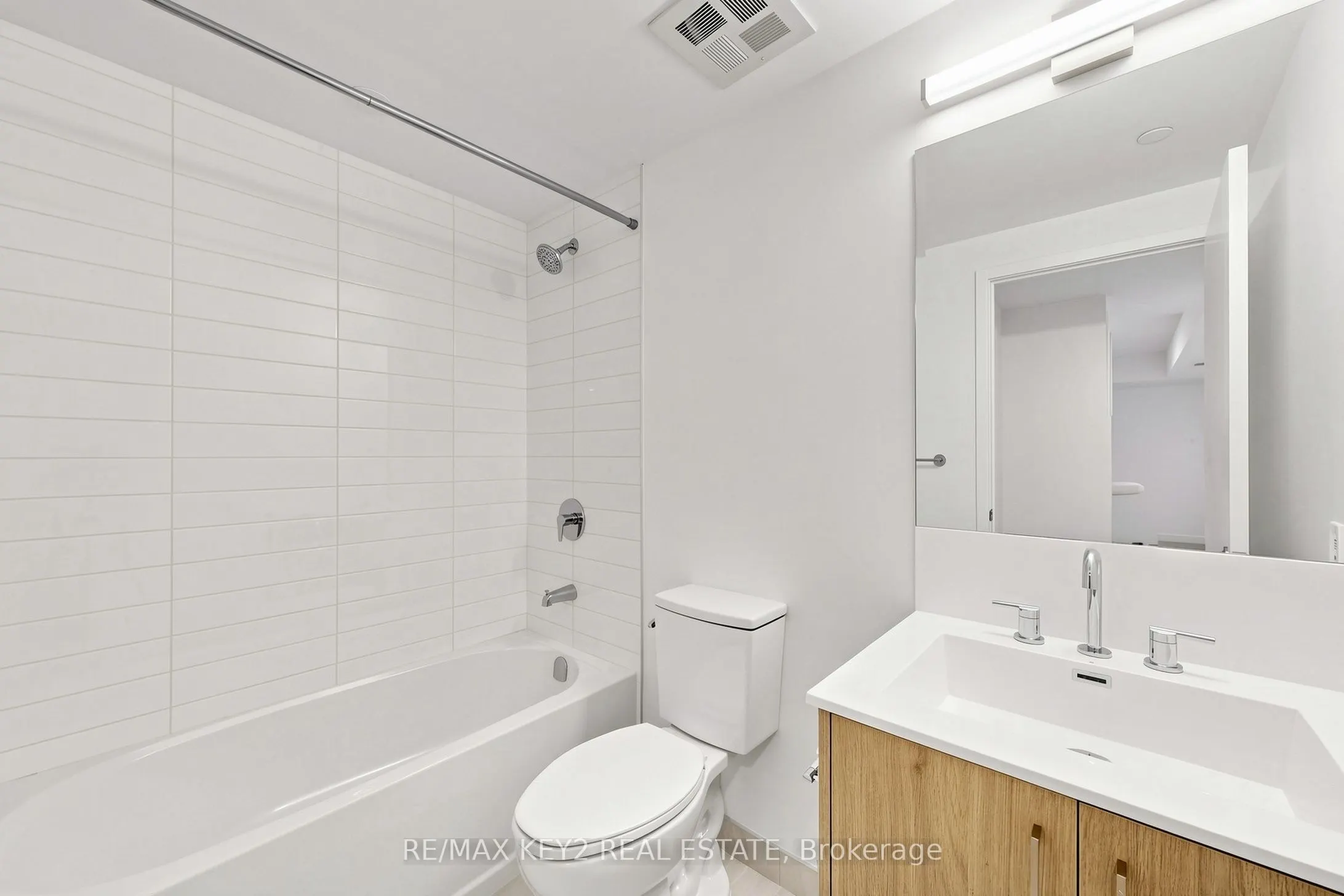 4010 Eglinton Avenue W #206
