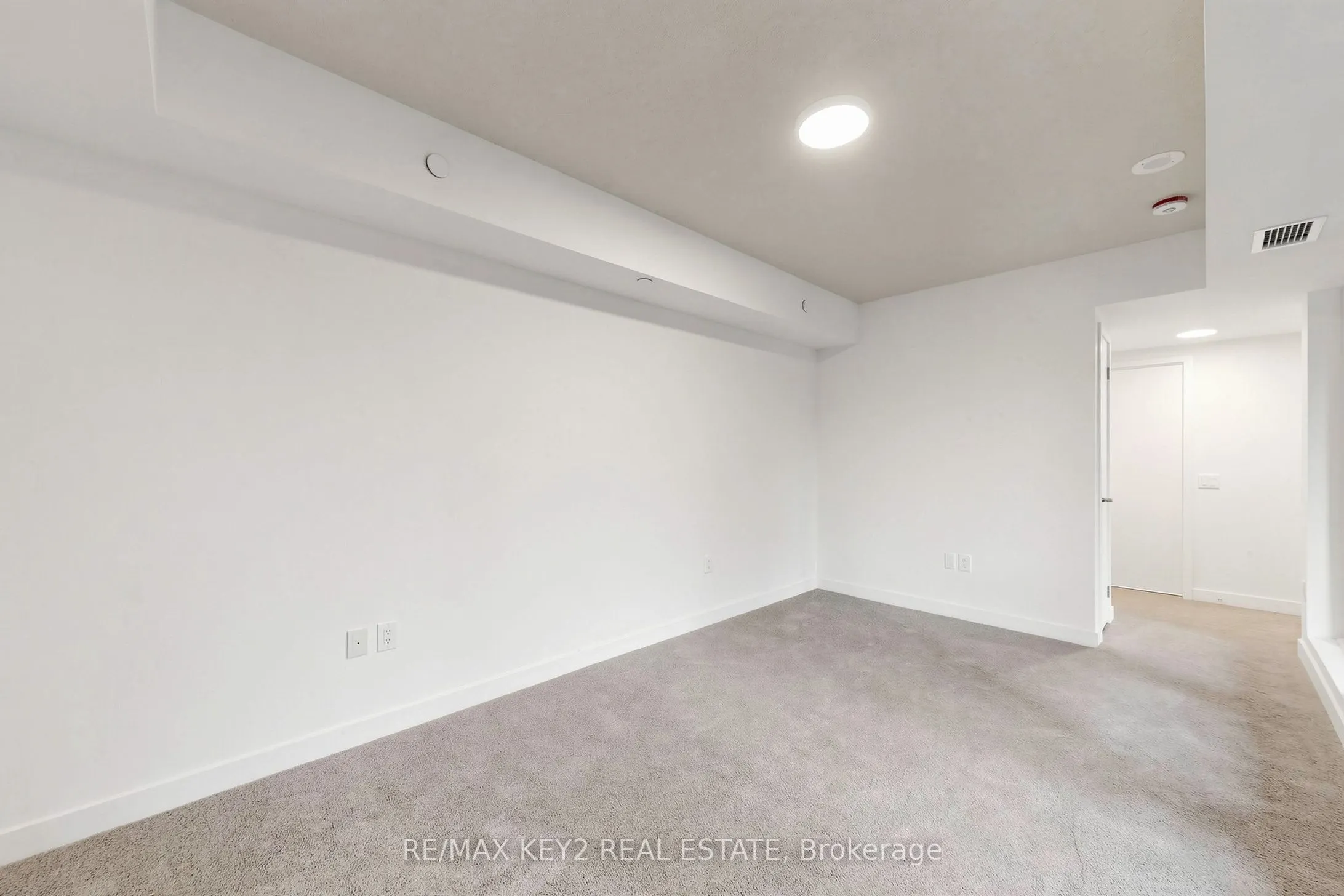 4010 Eglinton Avenue W #206