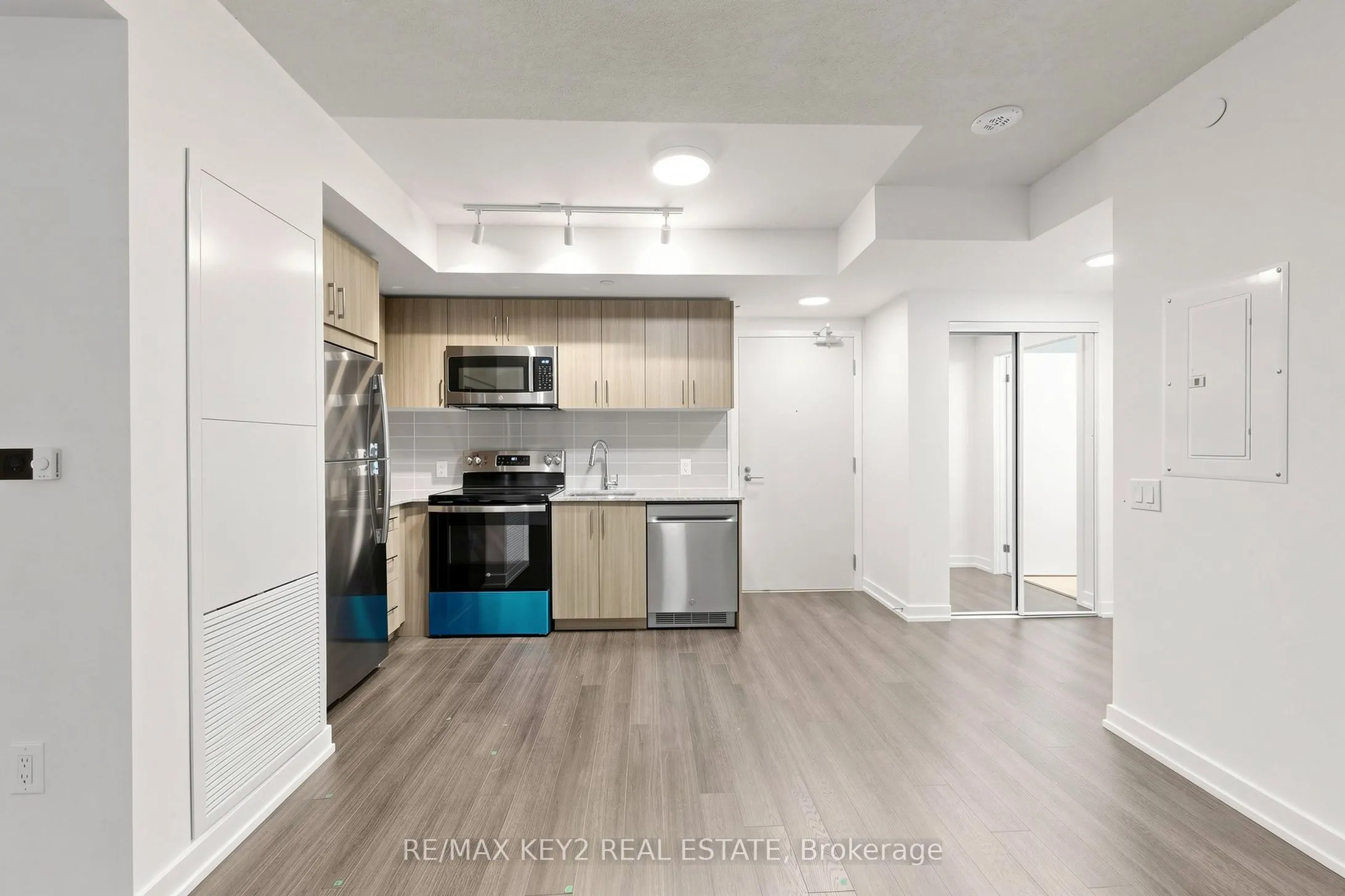 4010 Eglinton Avenue W #206
