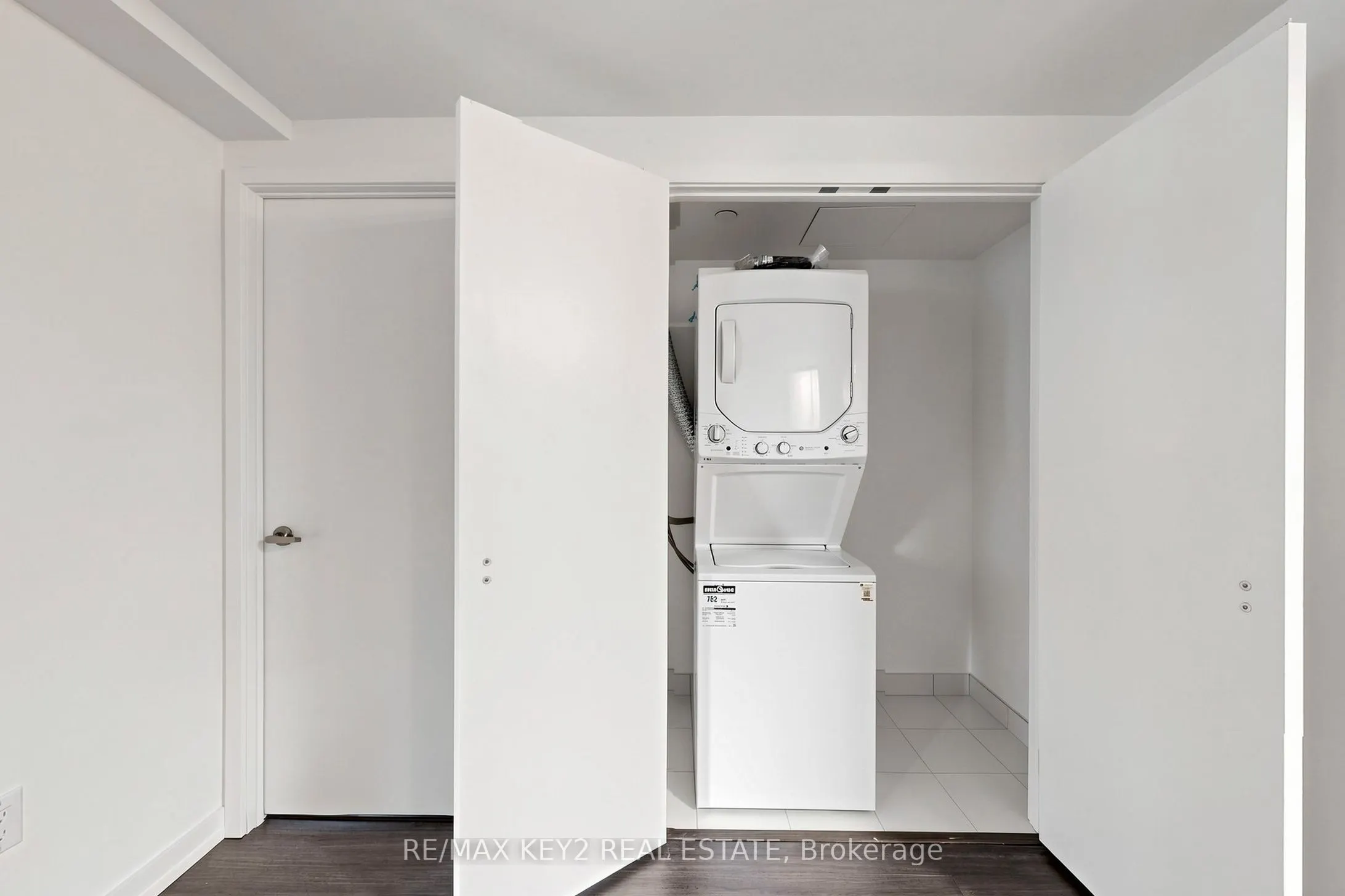 4010 Eglinton Avenue W #206