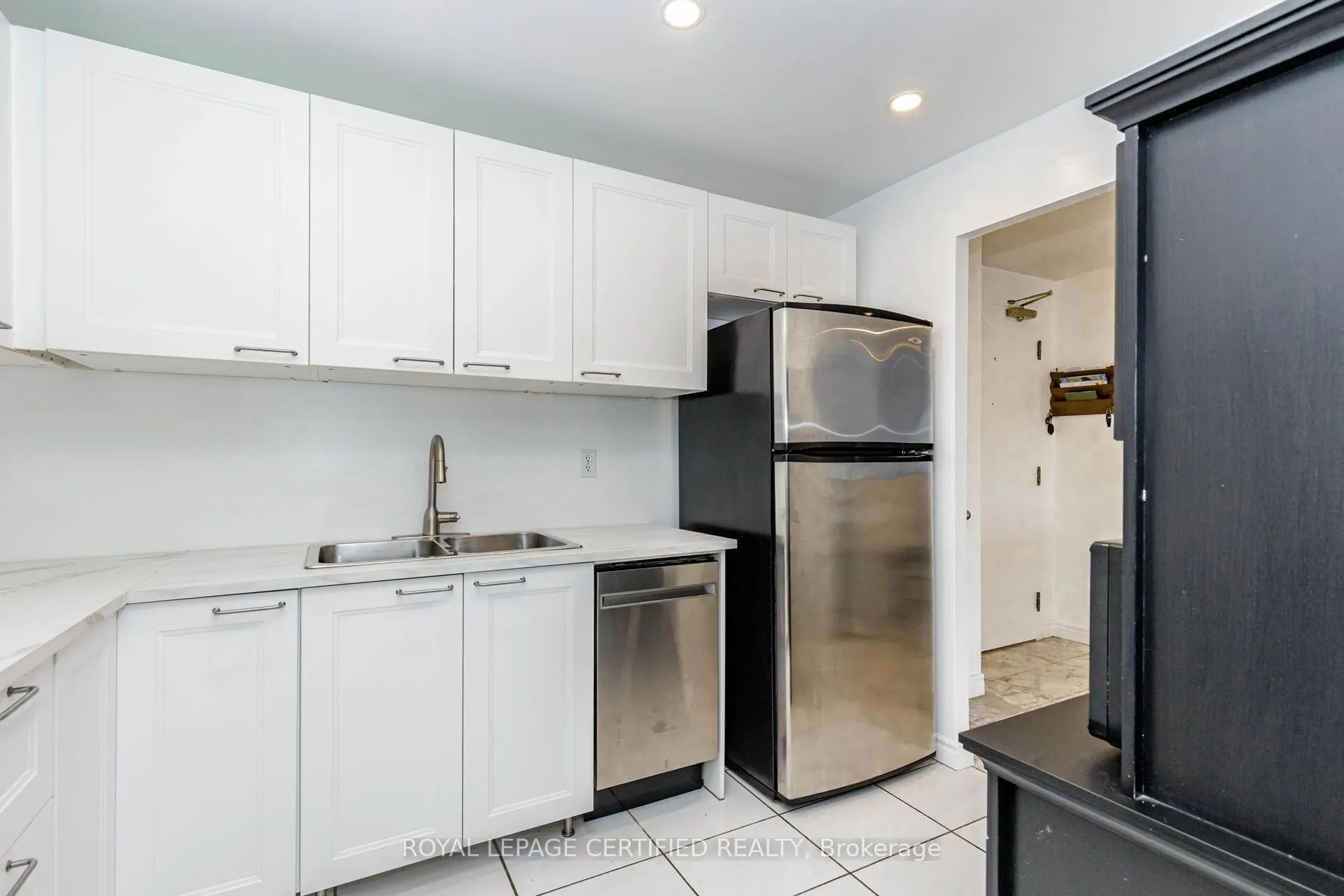 155 Hillcrest Avenue #PH15