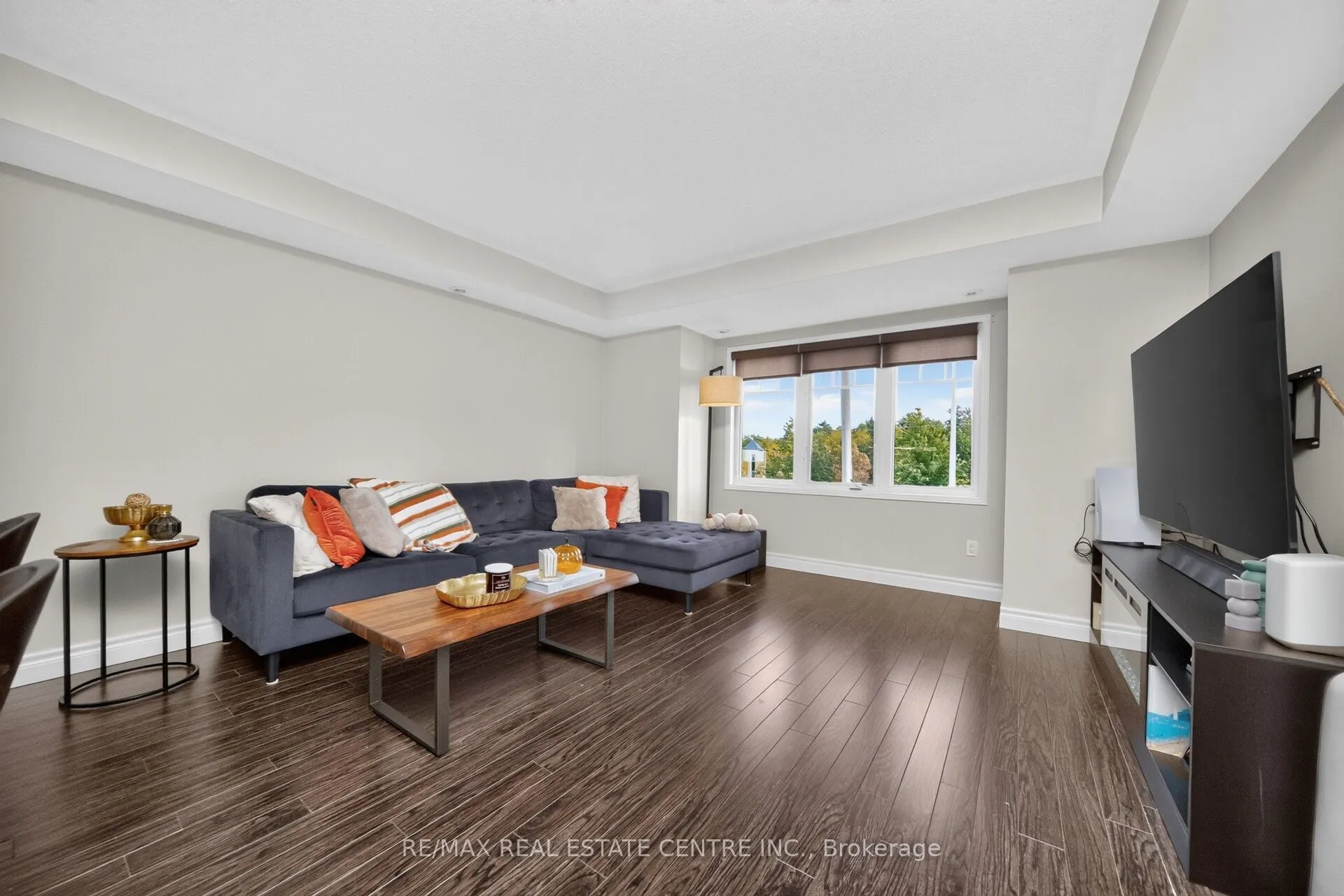 3335 Thomas Street E #6