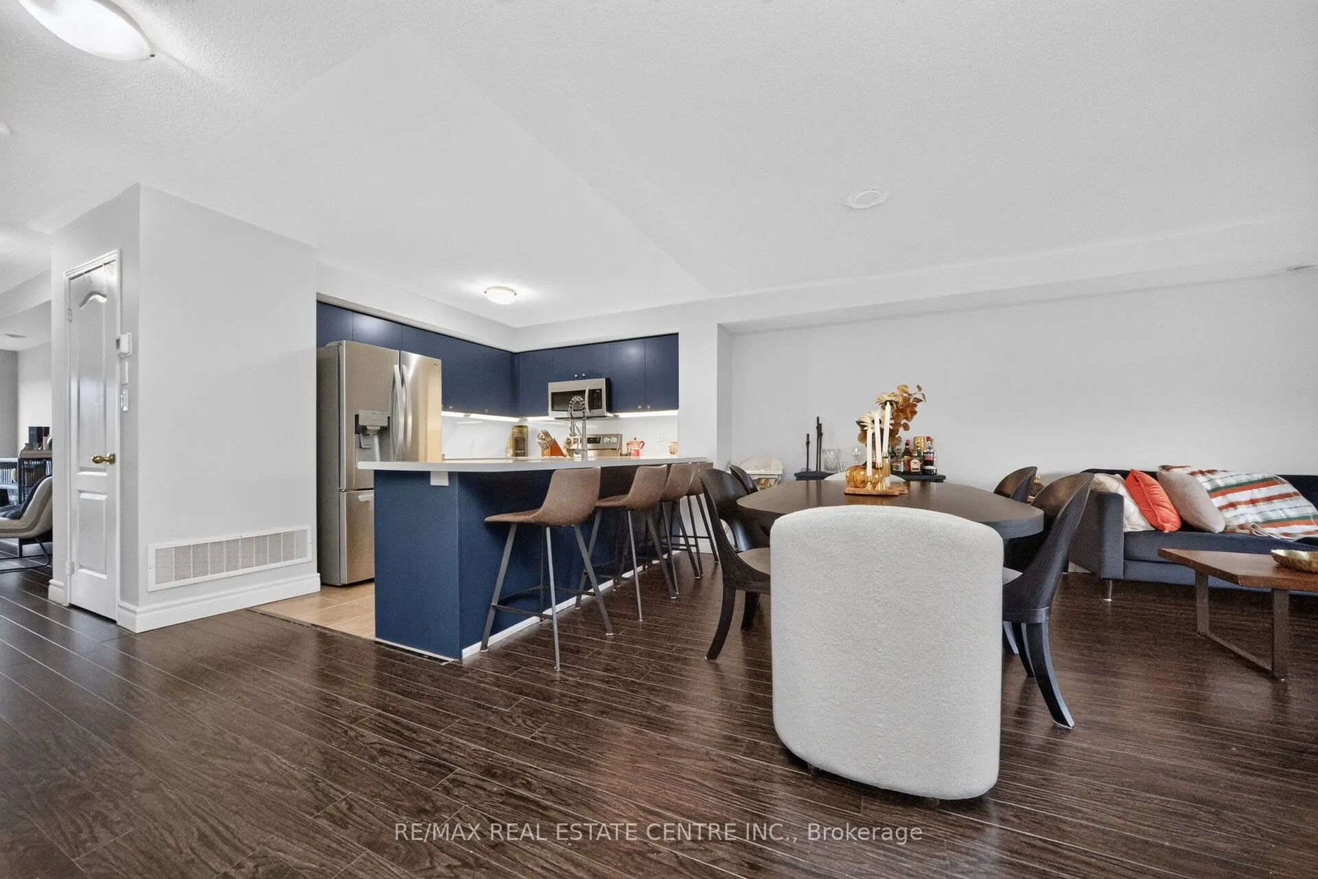 3335 Thomas Street E #6