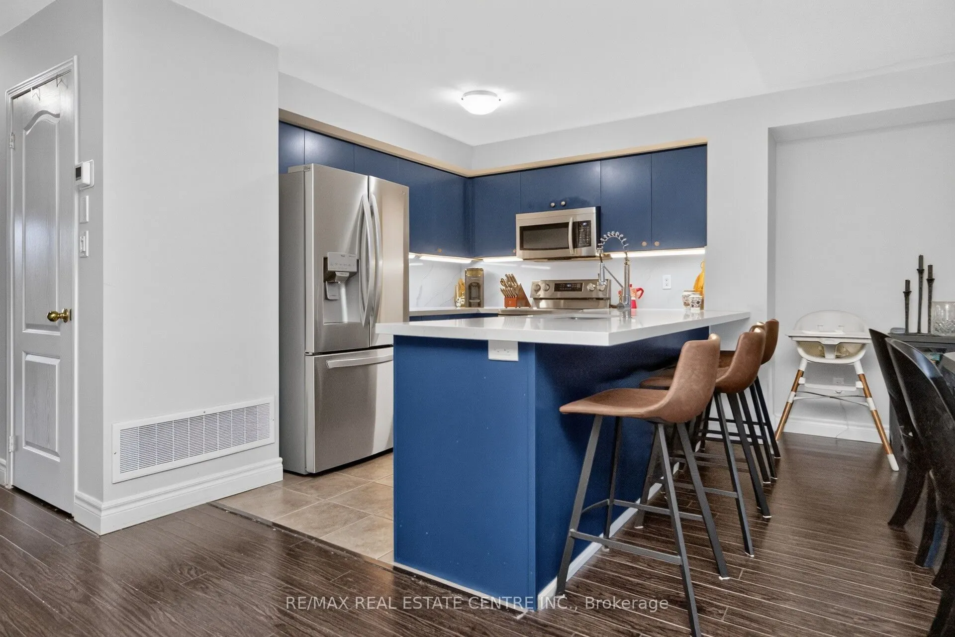 3335 Thomas Street E #6