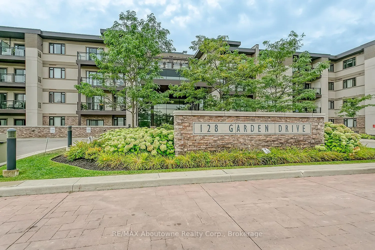 128 Garden Drive #102