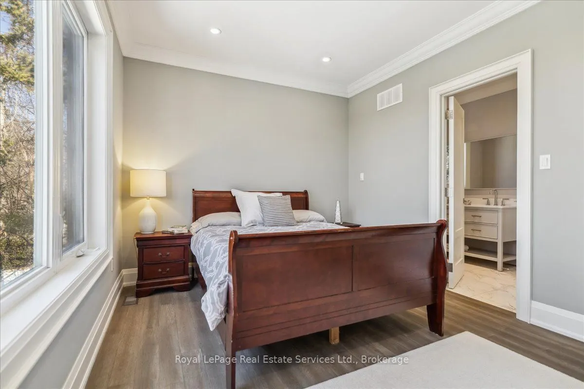 1211 Pinegrove Road