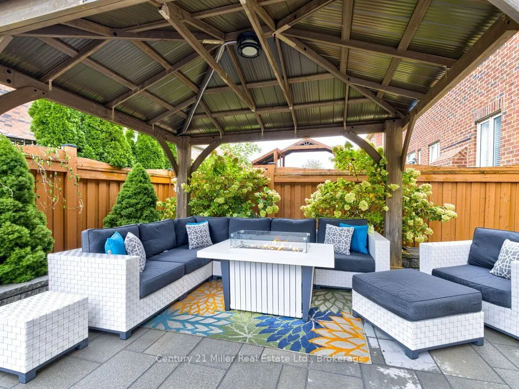 544 Bridgeview Road