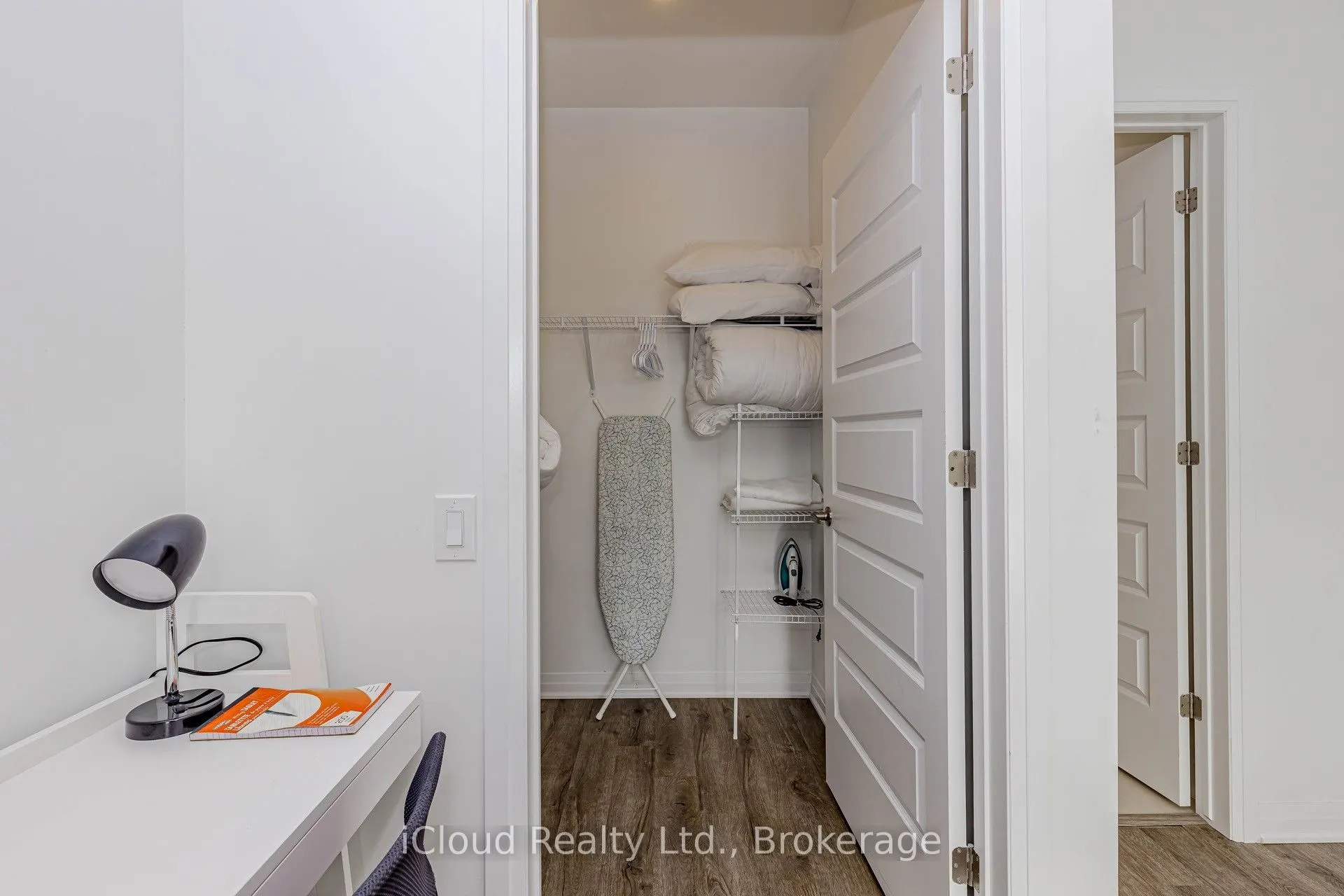 95 Dundas Street #504