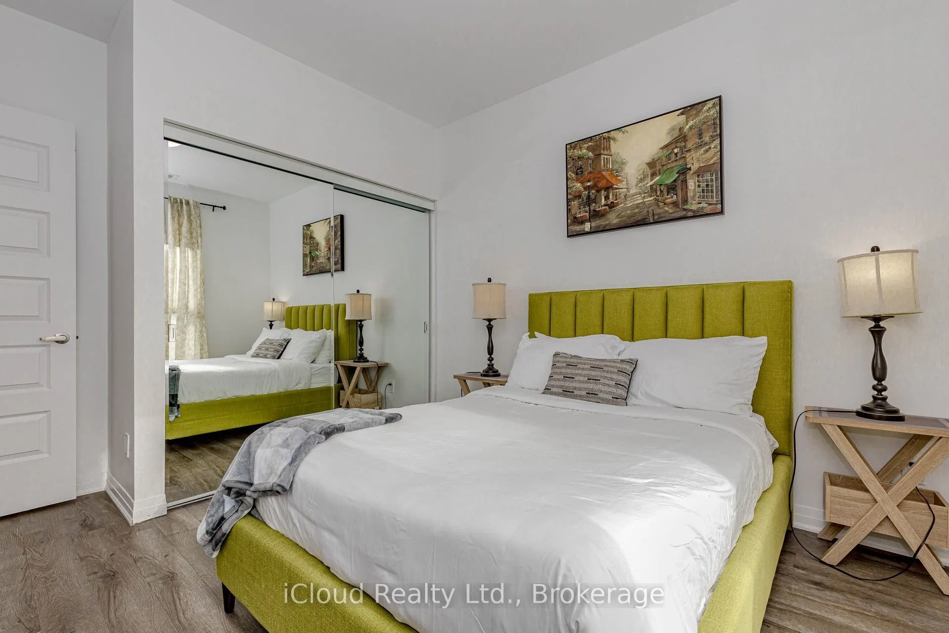 95 Dundas Street #504