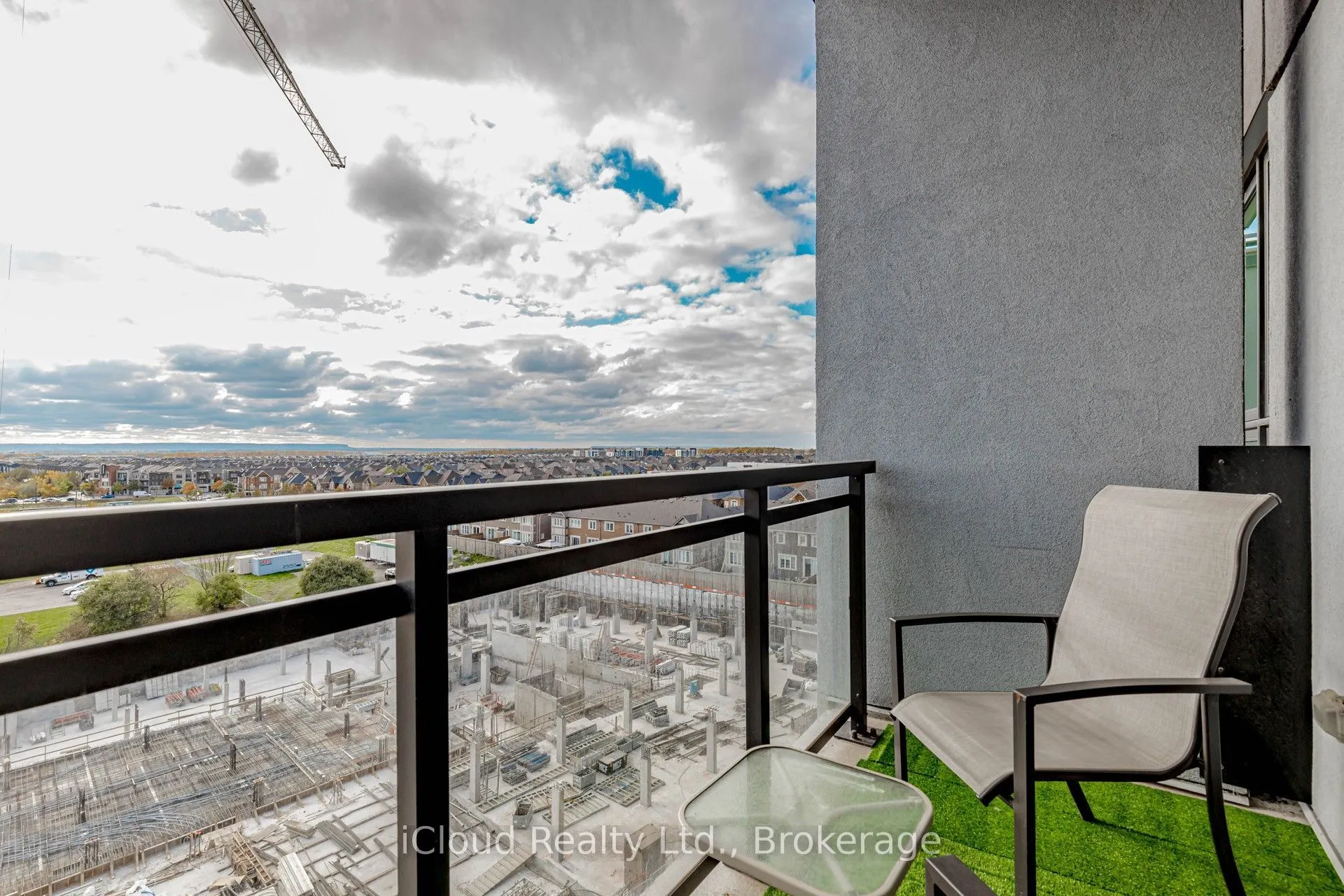 95 Dundas Street #504