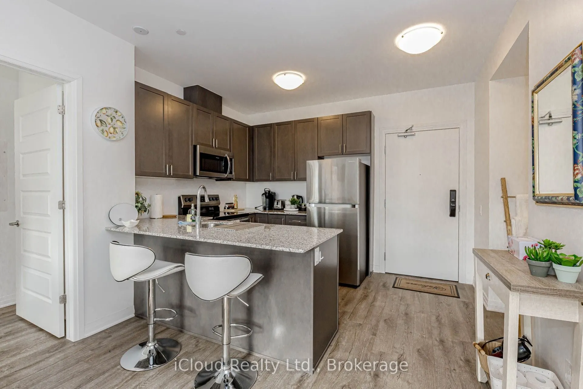 95 Dundas Street #504