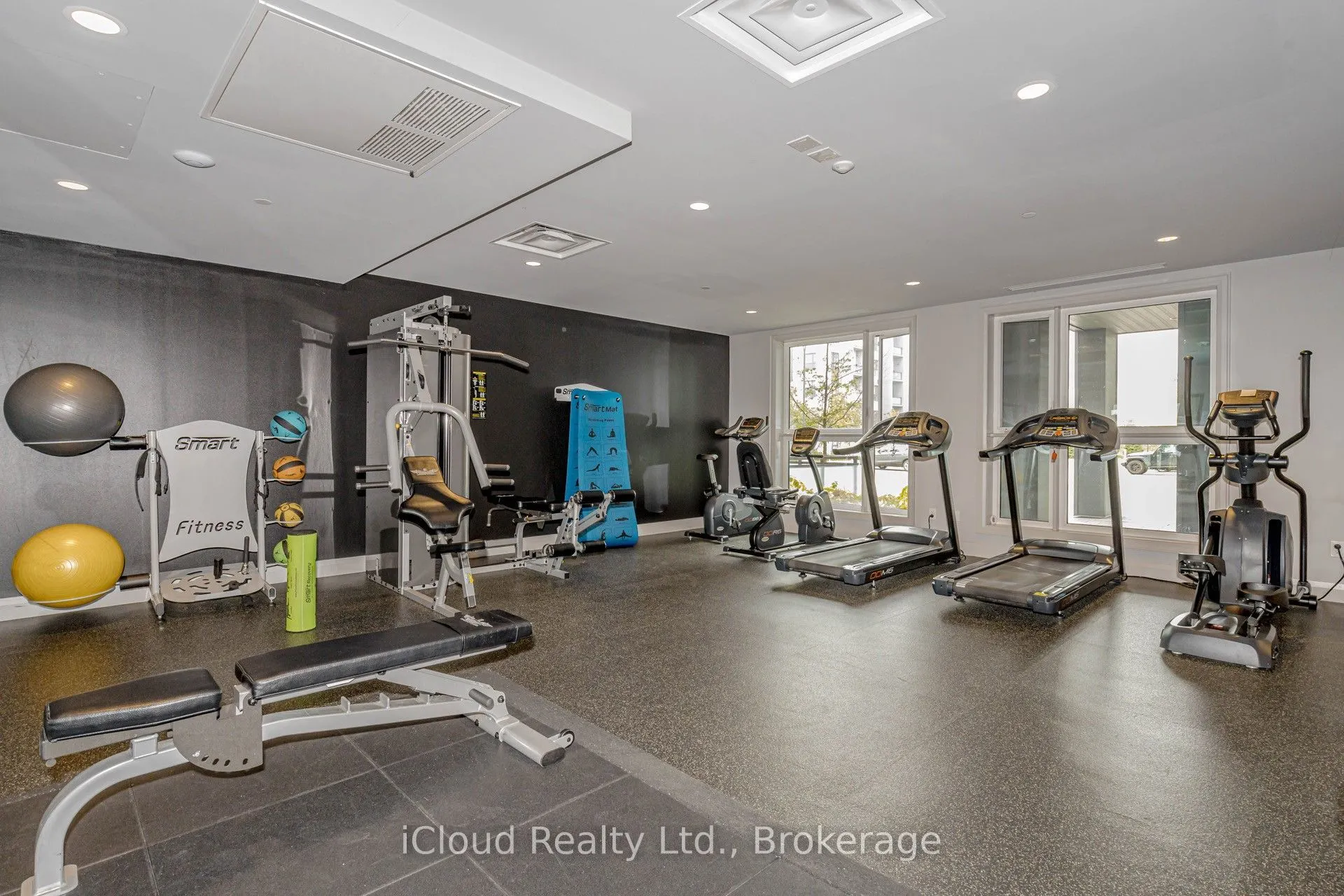 95 Dundas Street #504