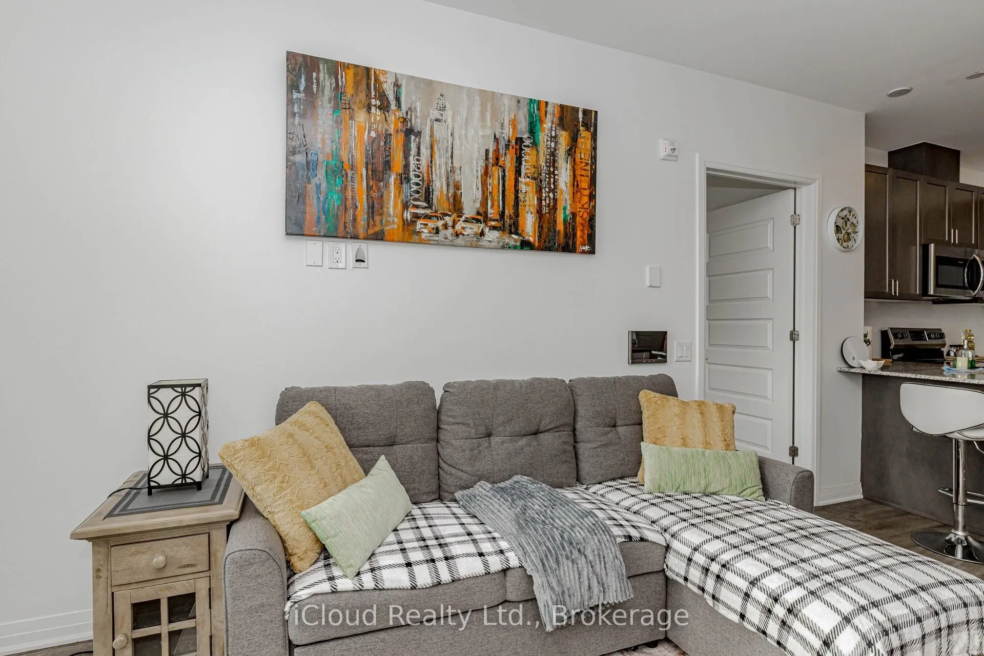 95 Dundas Street #504