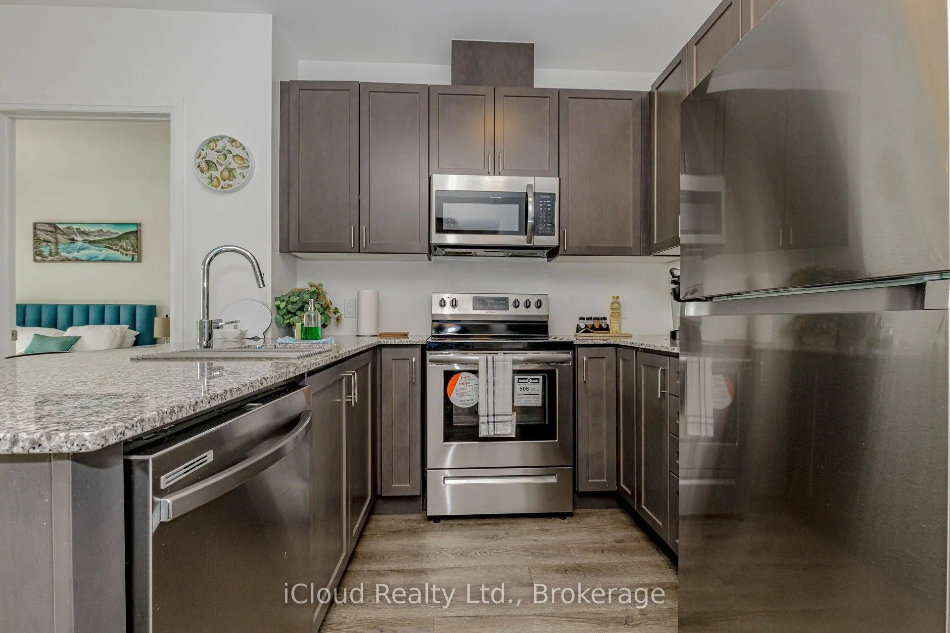 95 Dundas Street #504