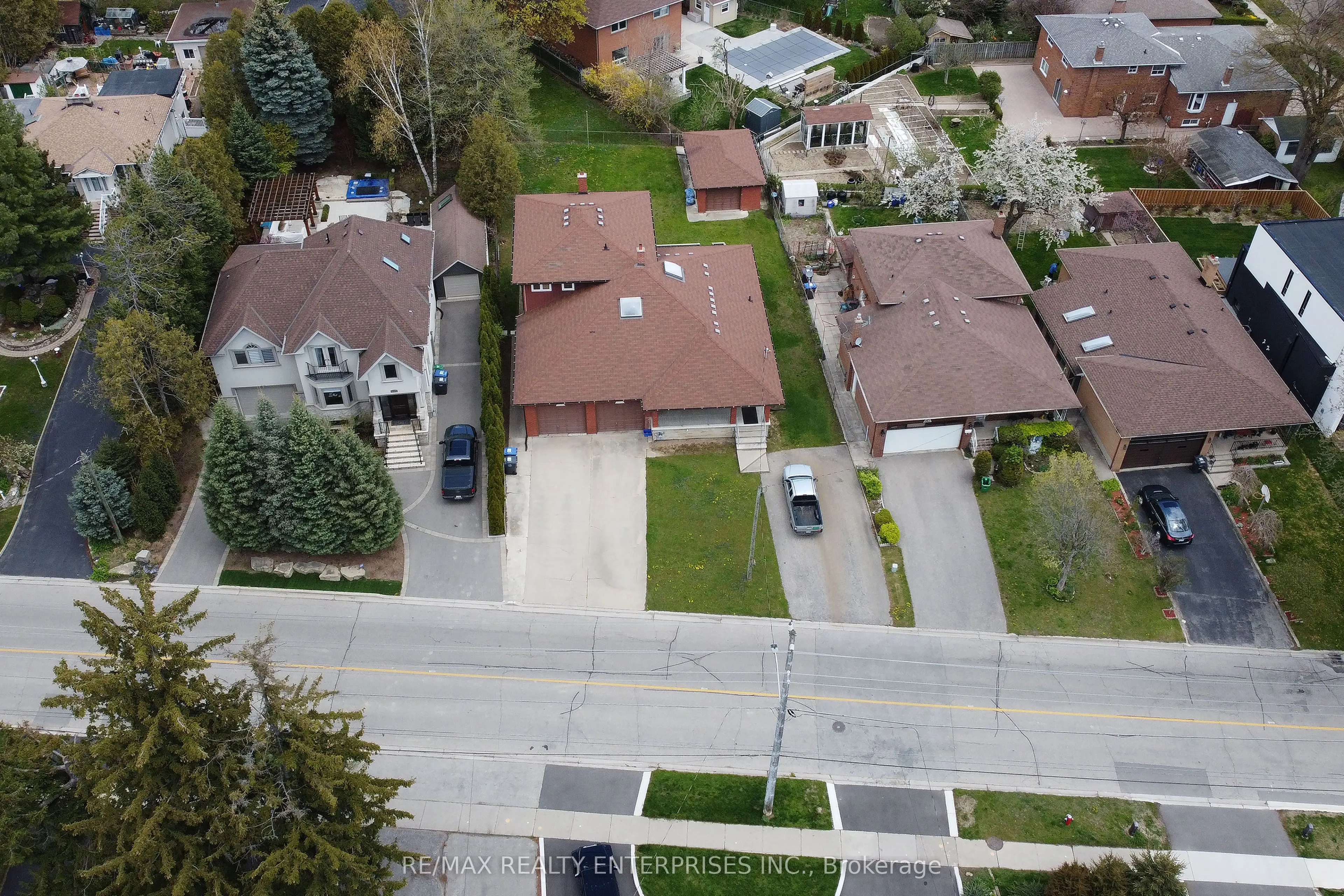 1351 Haig Boulevard
