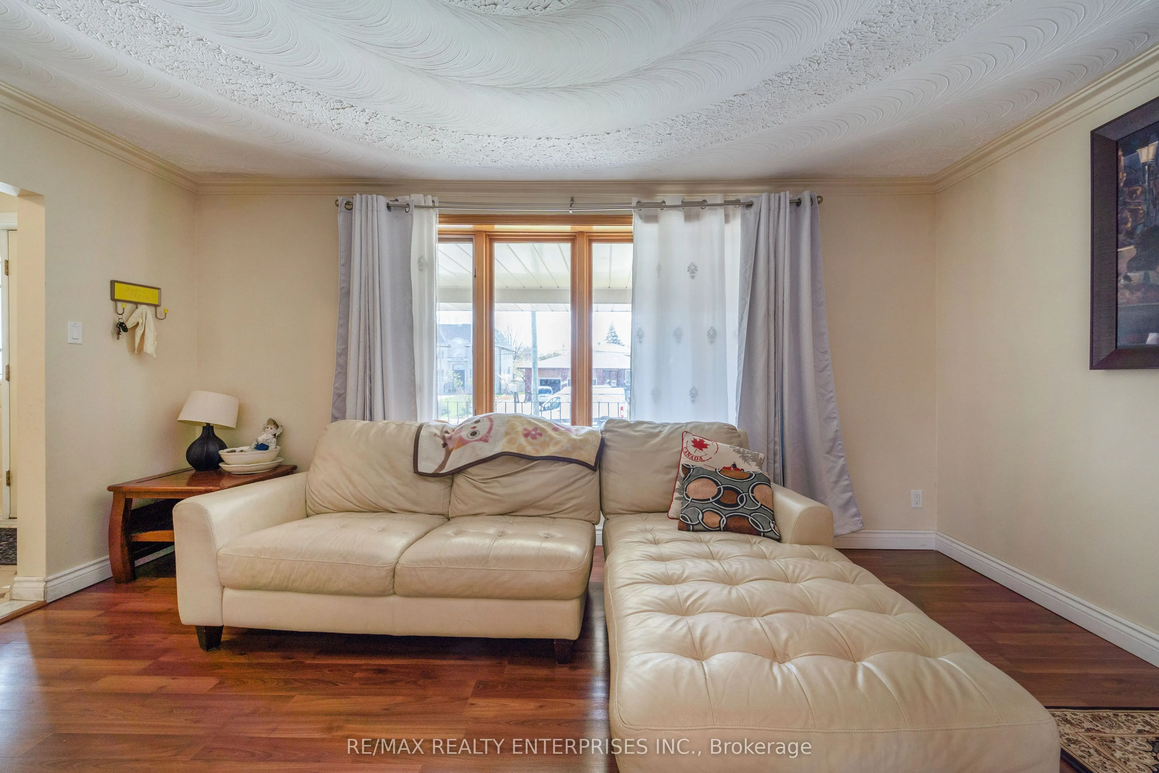 1351 Haig Boulevard