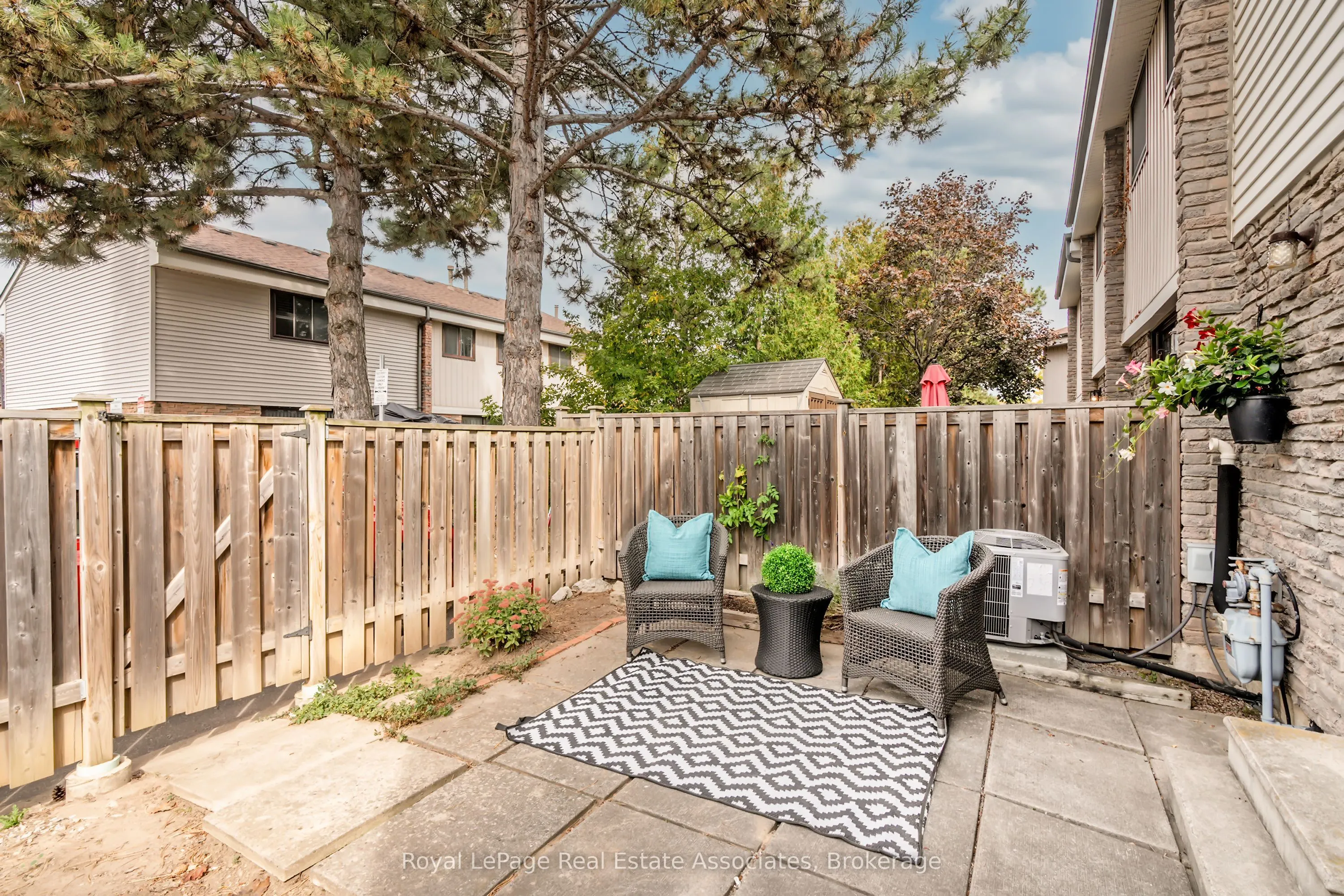 2779 Gananoque Drive #42