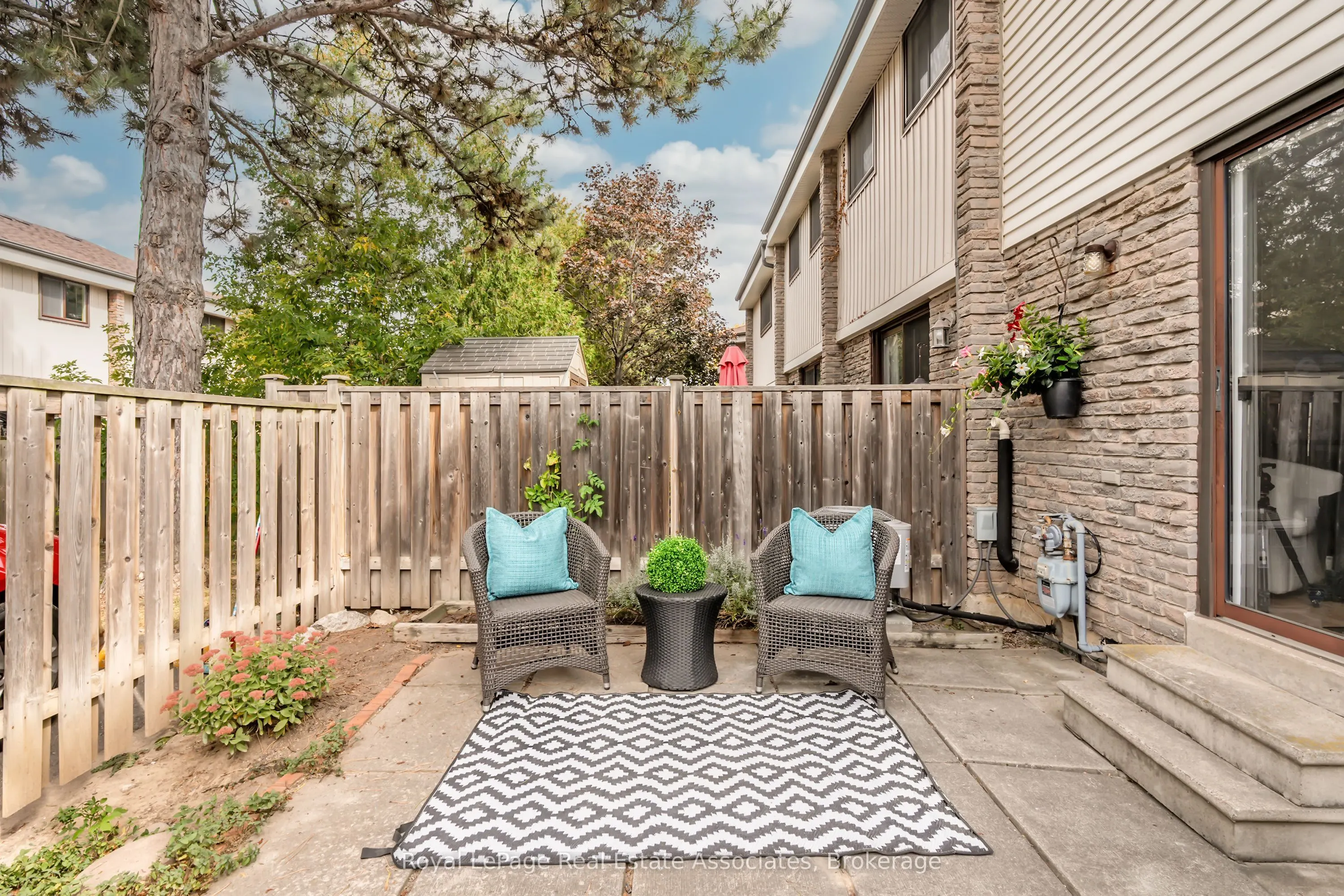 2779 Gananoque Drive #42