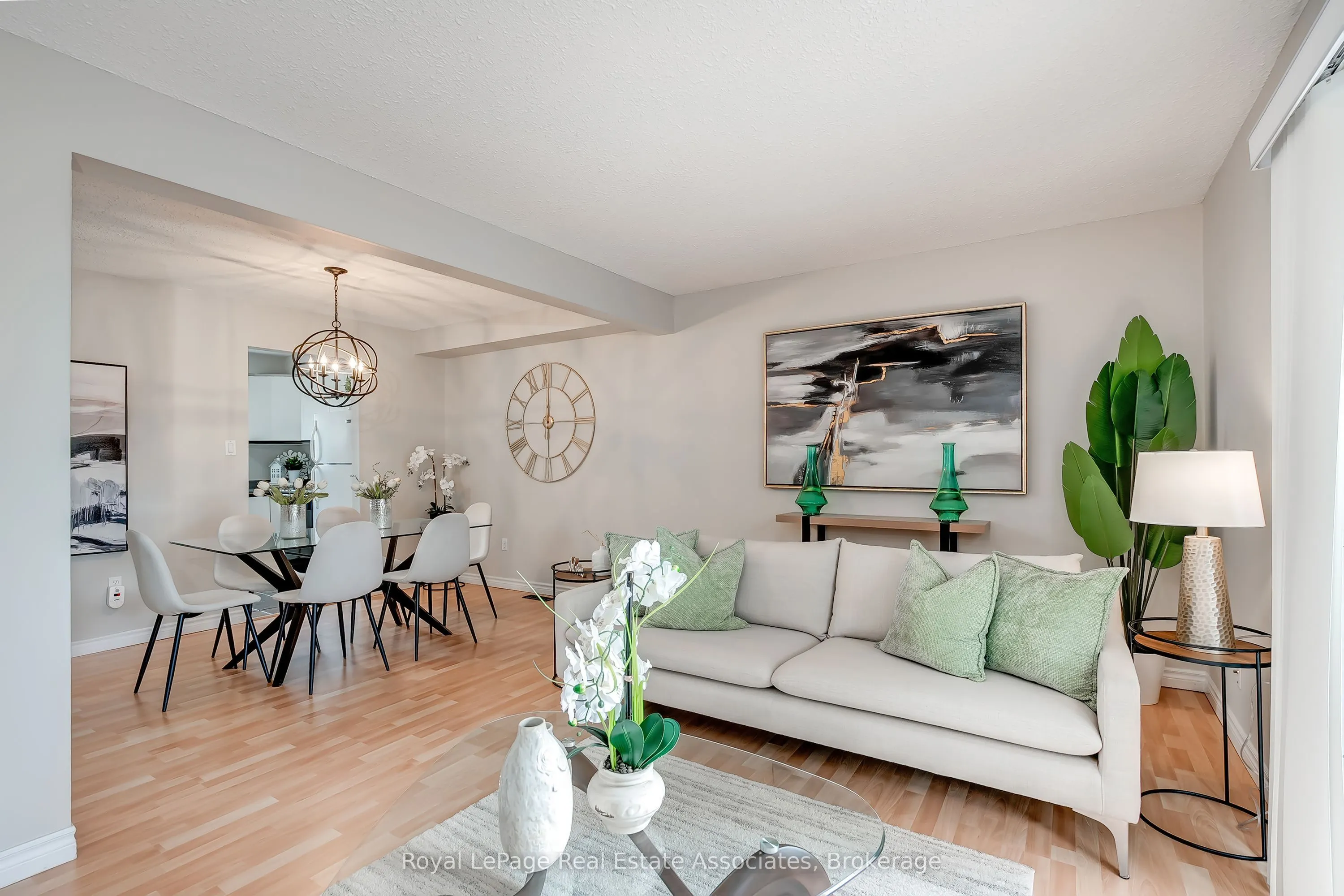 2779 Gananoque Drive #42