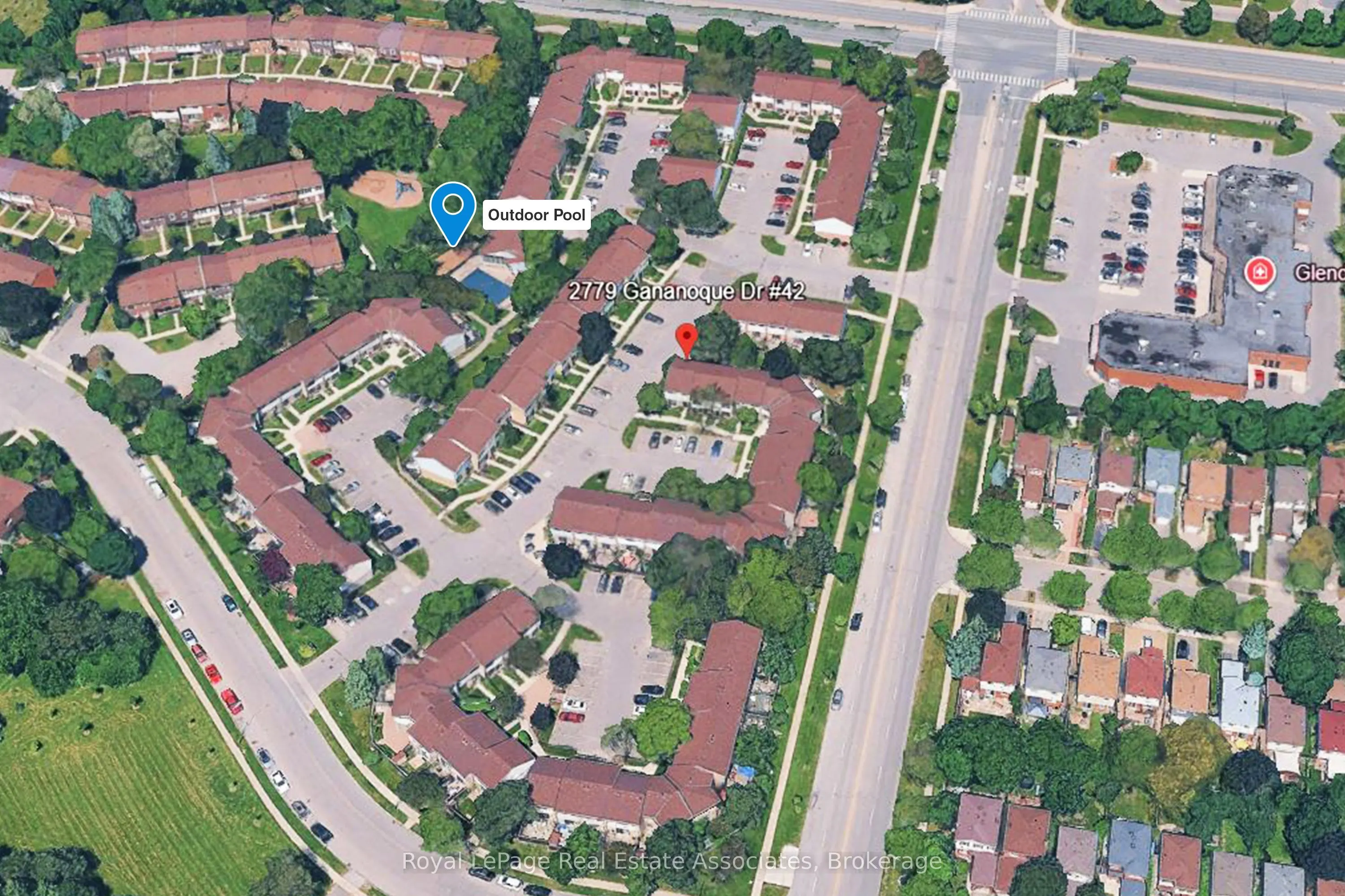 2779 Gananoque Drive #42