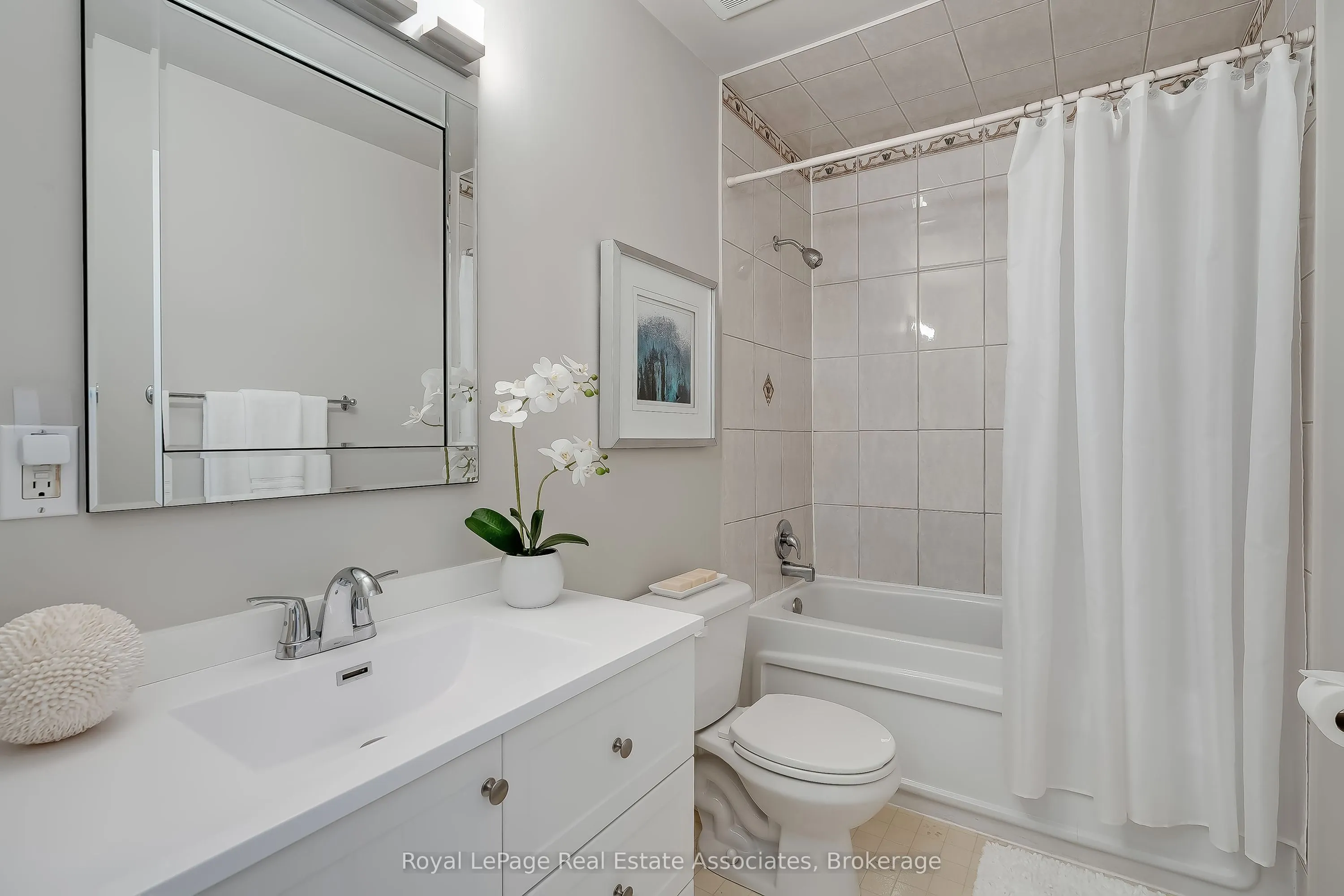 2779 Gananoque Drive #42