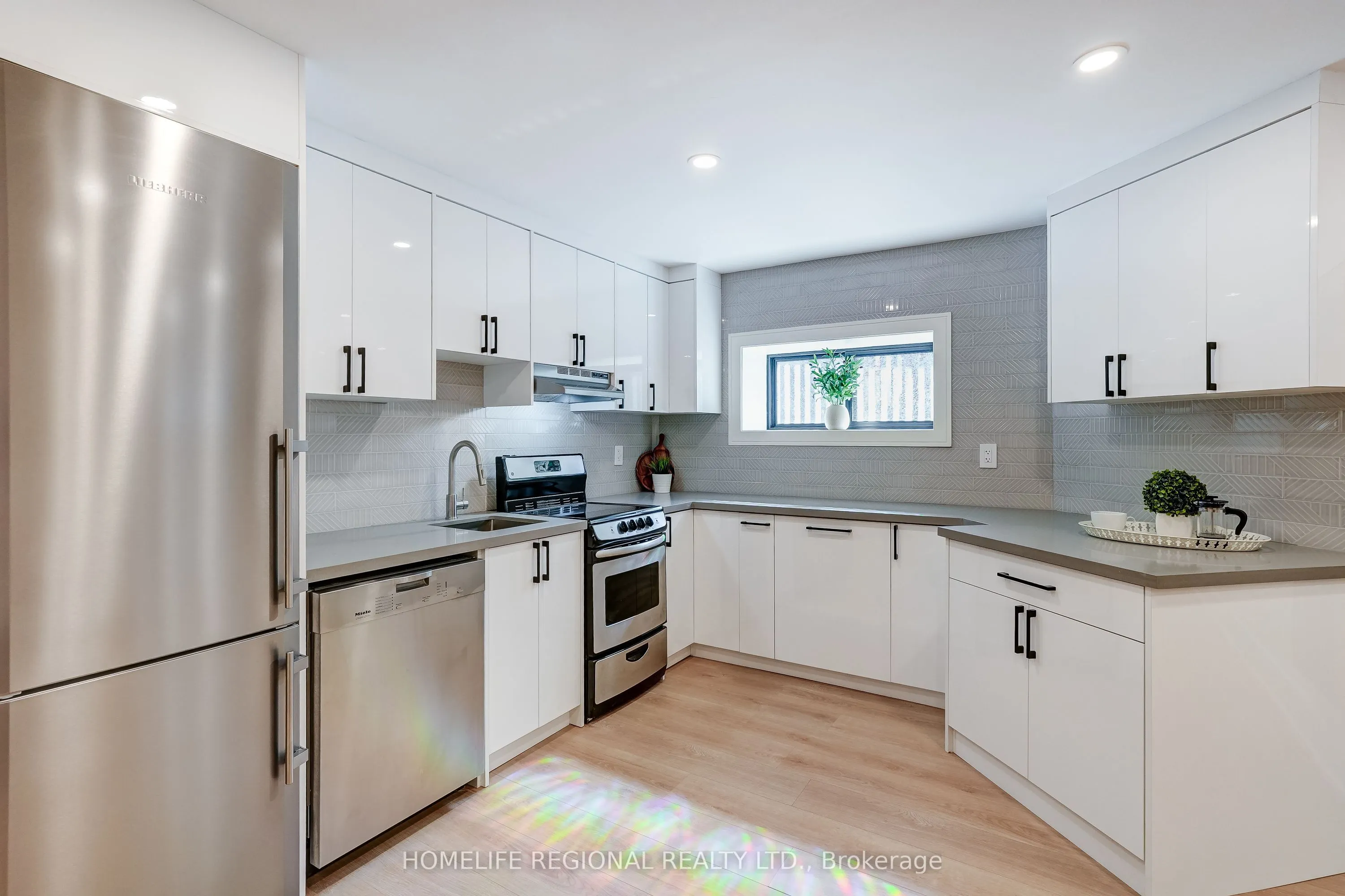 12 Macdonell Avenue