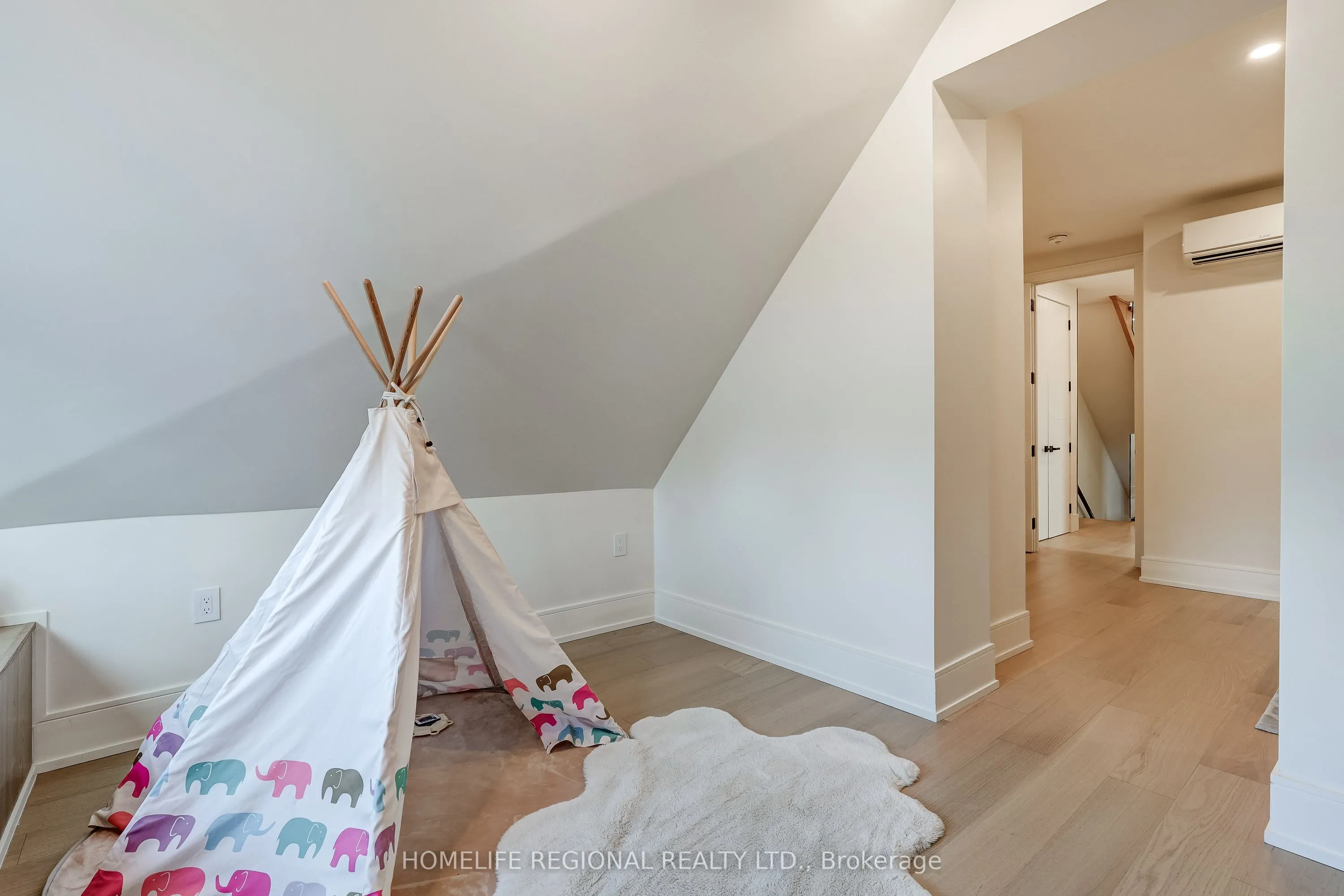 12 Macdonell Avenue