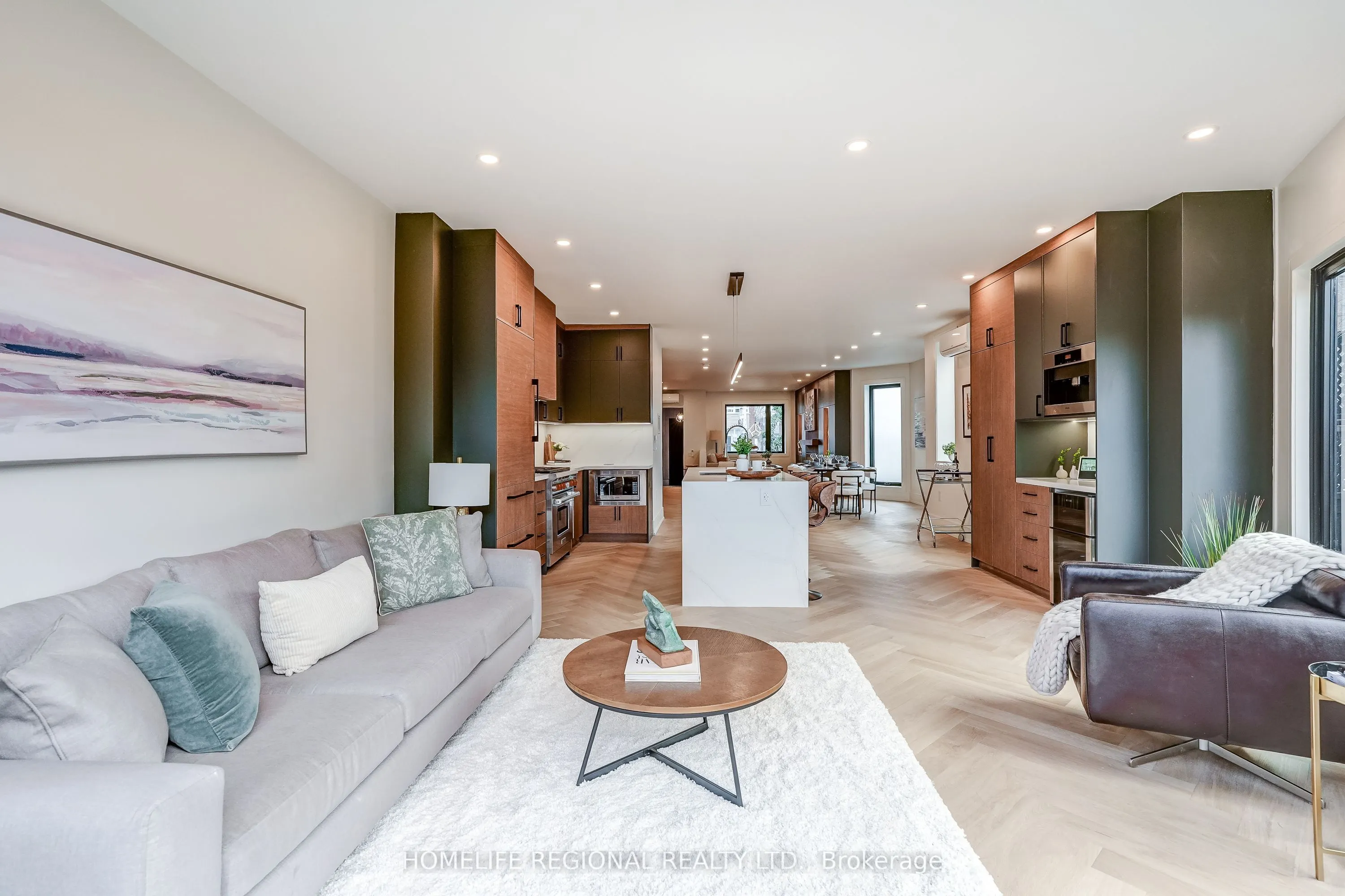 12 Macdonell Avenue