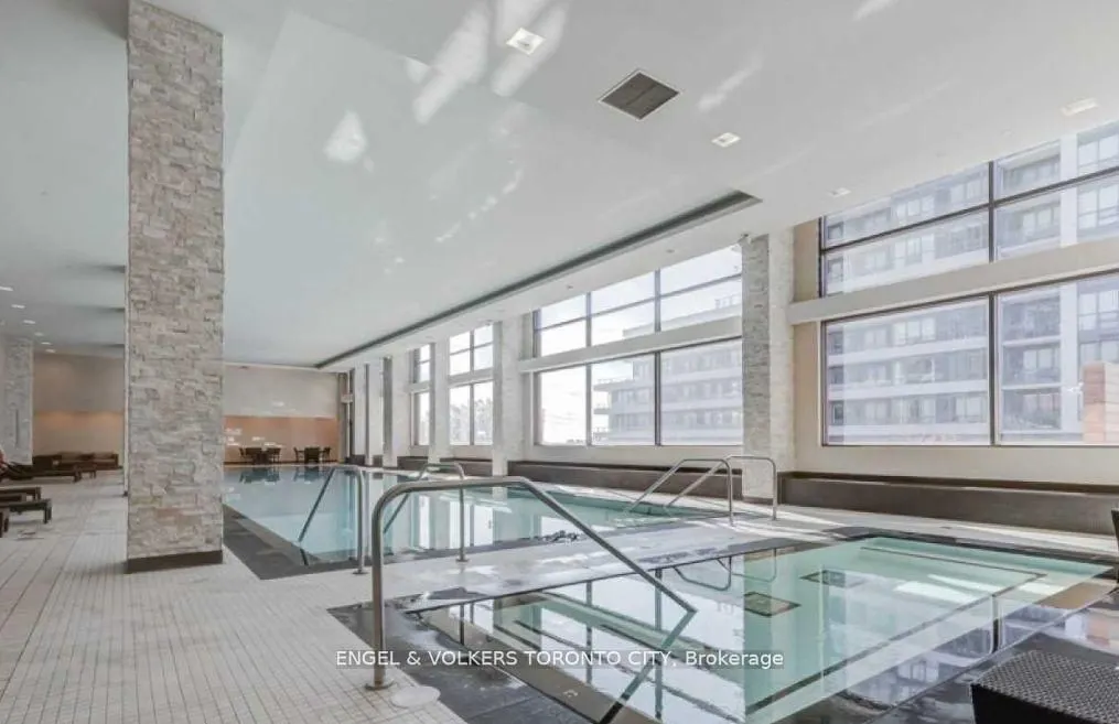 2220 Lake Shore Boulevard W #302