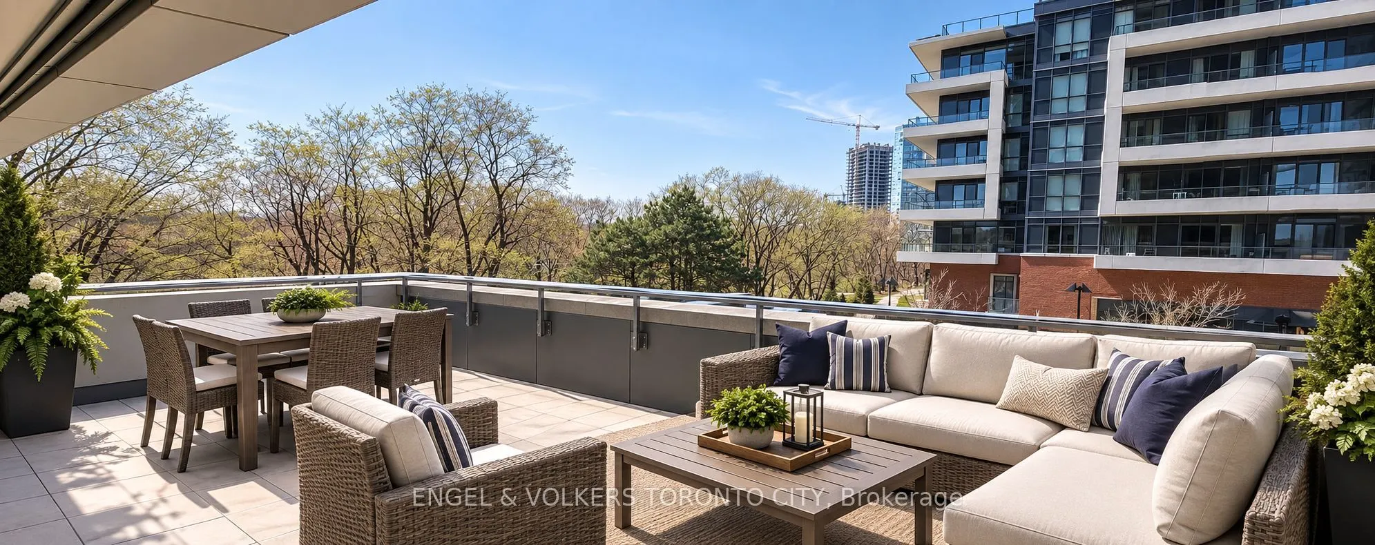 2220 Lake Shore Boulevard W #302
