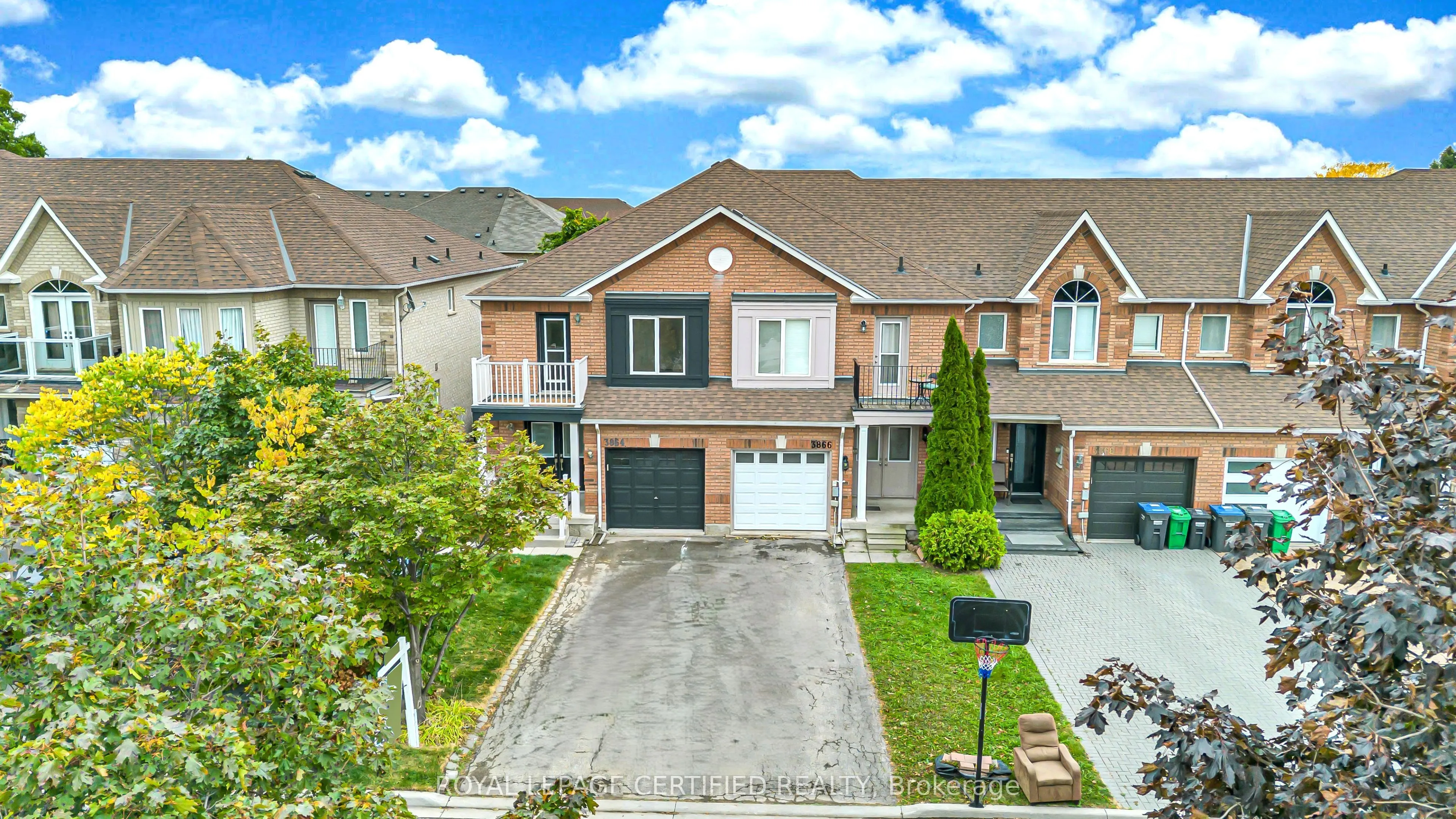 3864 Coachman Circle