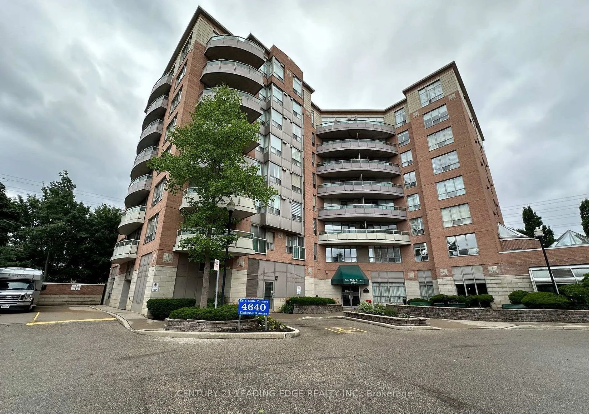 4640 Kimbermount Avenue #305