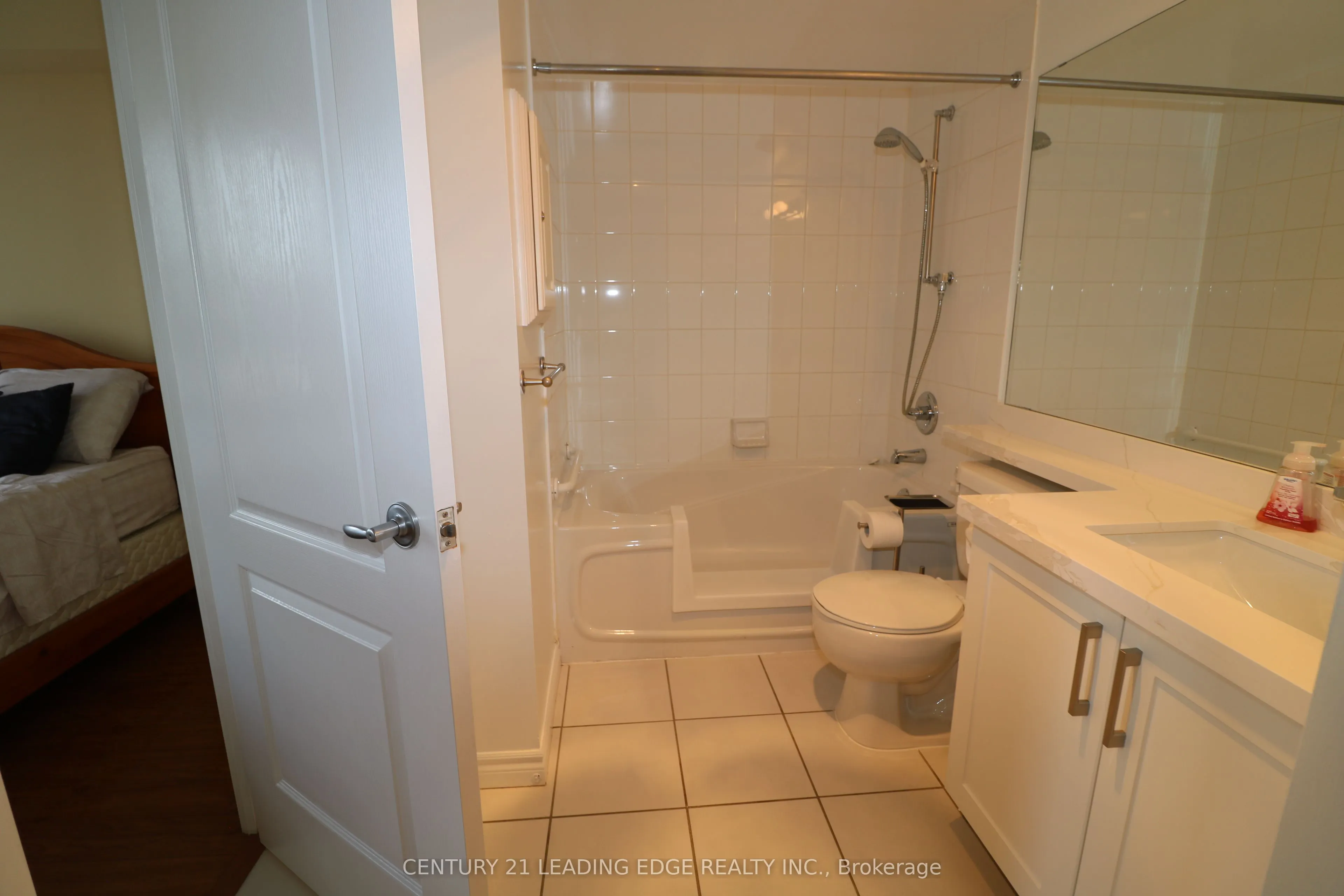 4640 Kimbermount Avenue #305