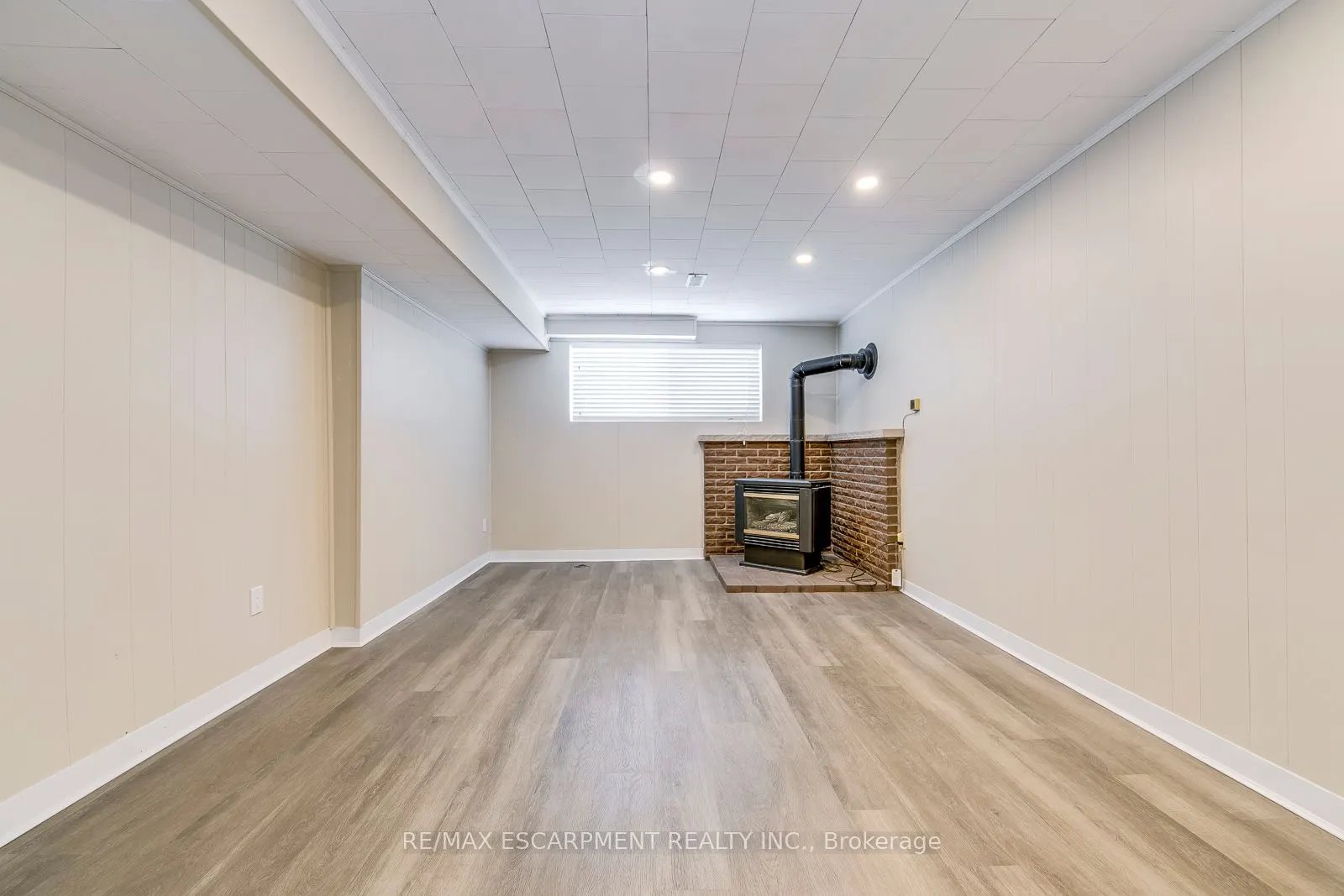 5440 Windermere Drive