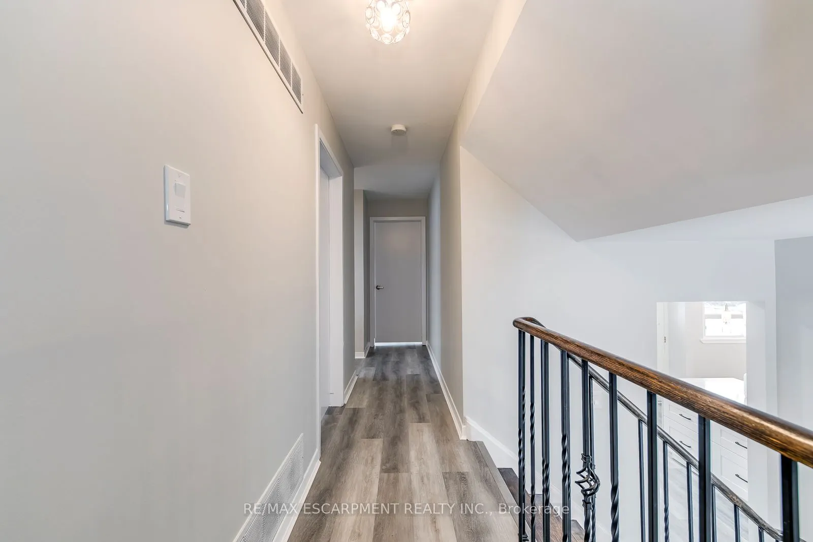 5440 Windermere Drive