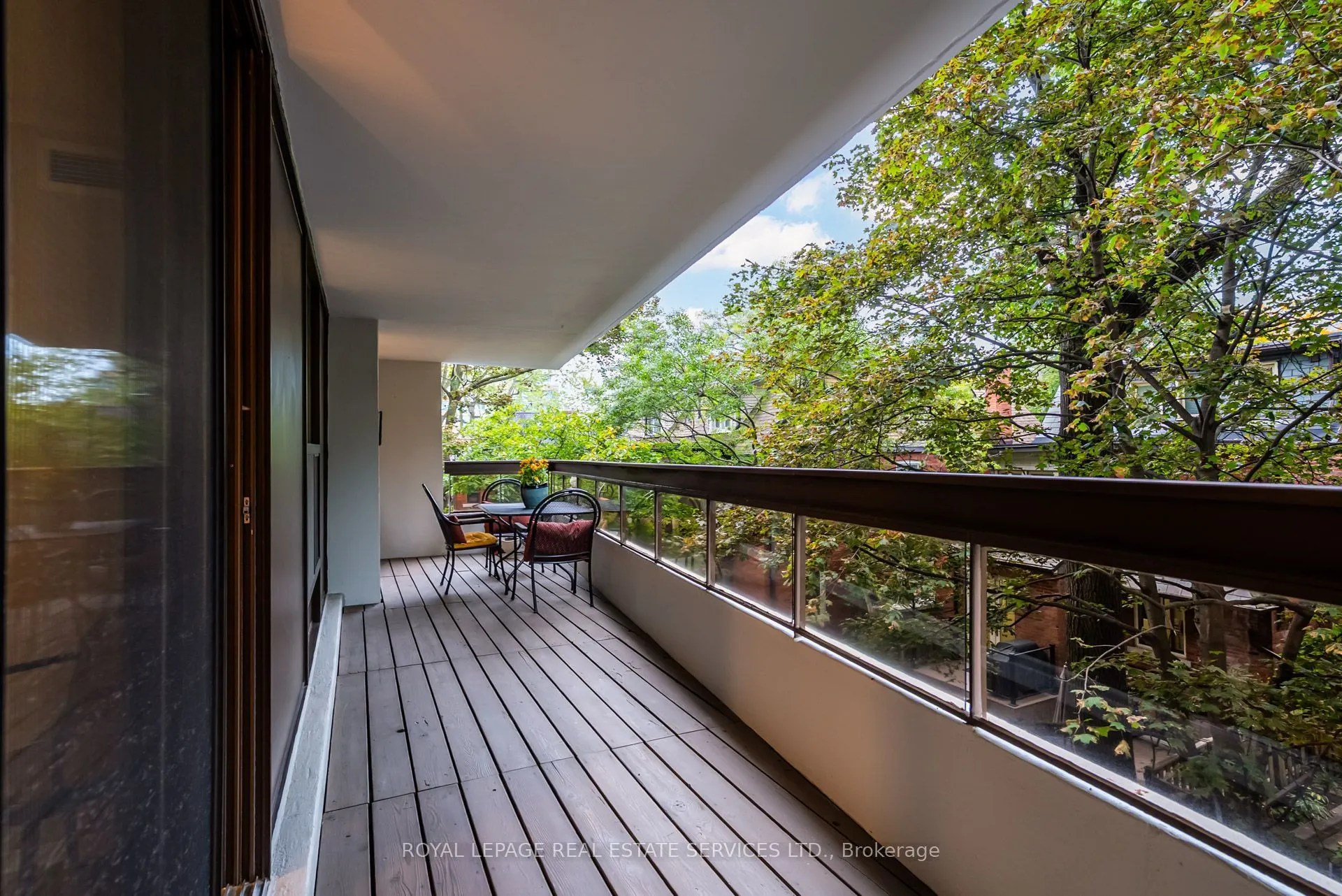 80 Quebec Avenue #202