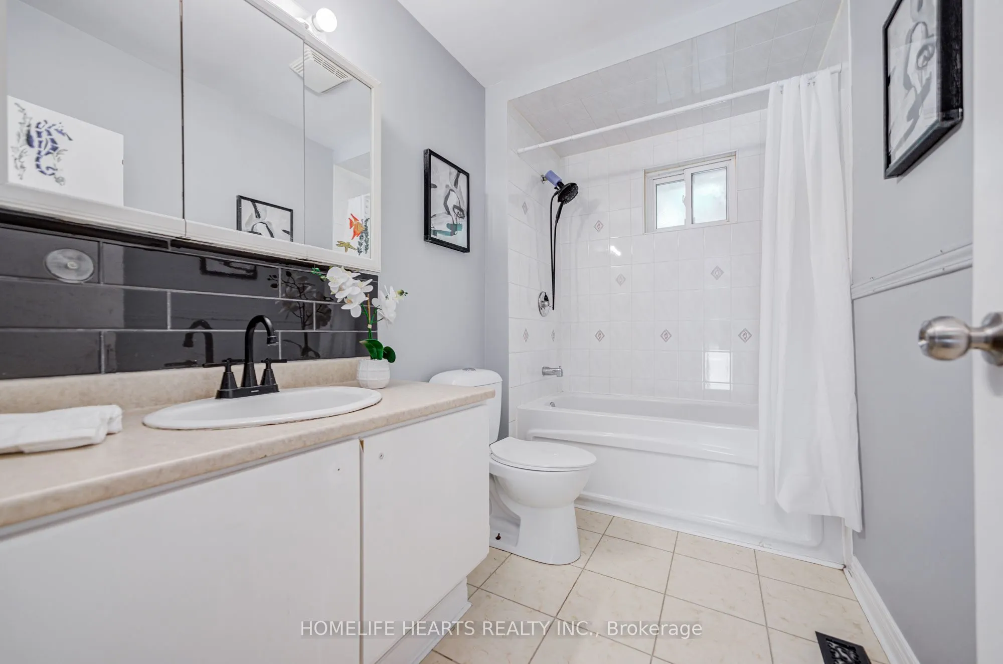 23 Broadview Avenue