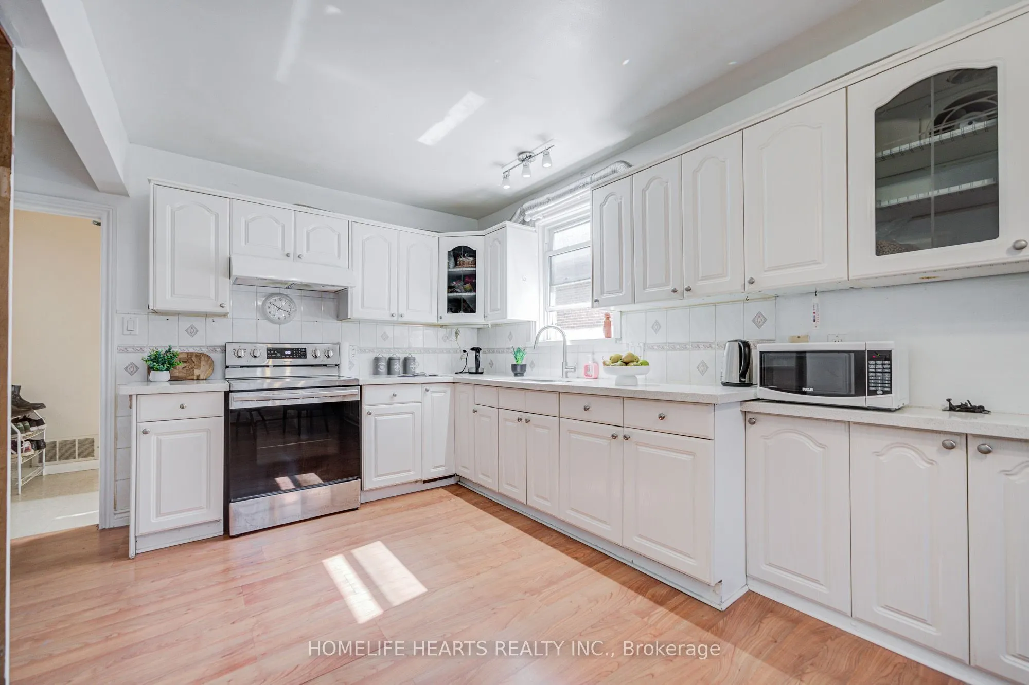 23 Broadview Avenue