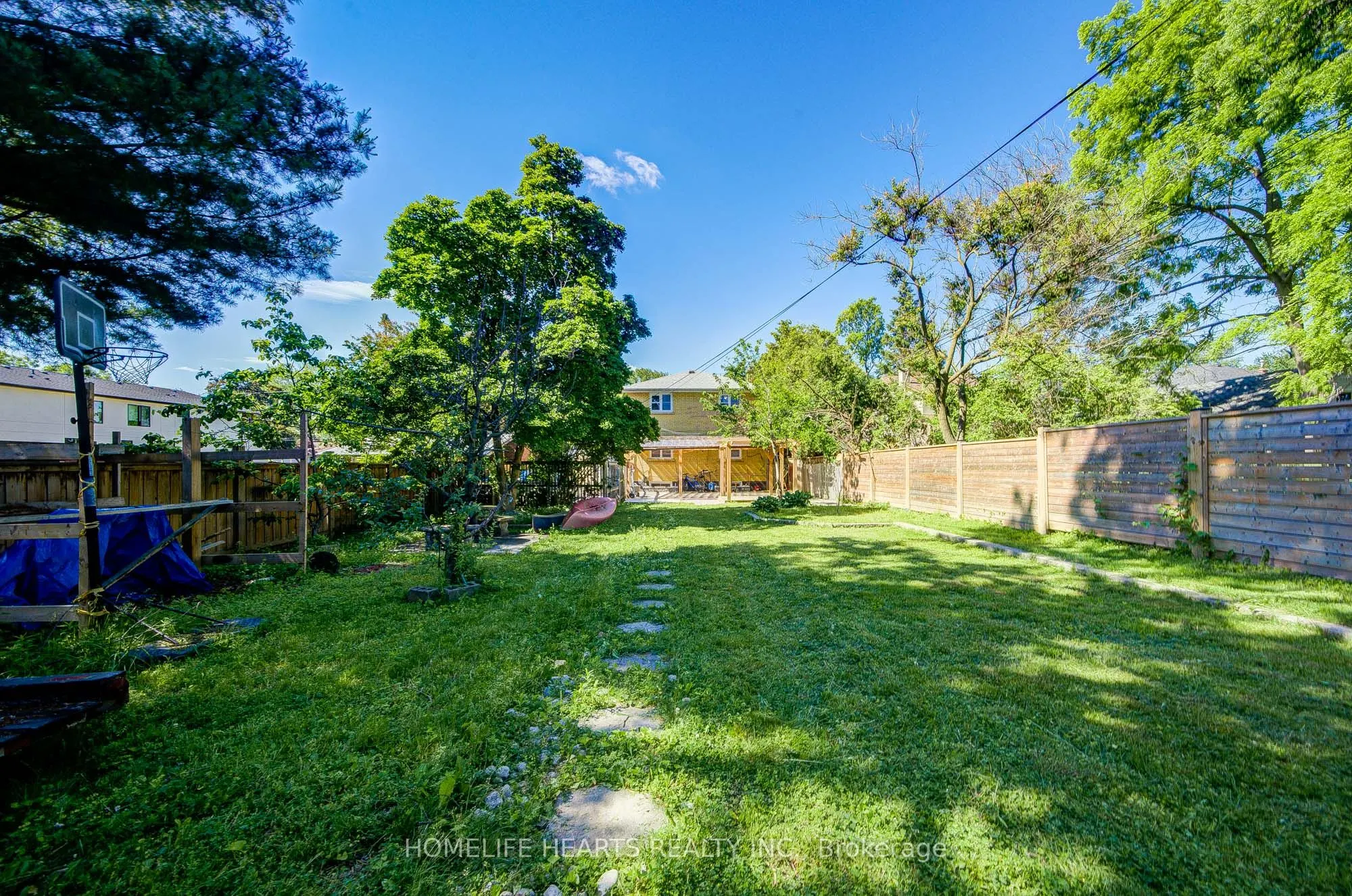 23 Broadview Avenue