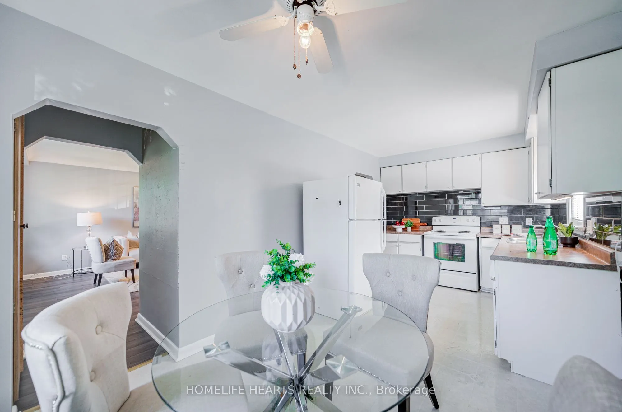 23 Broadview Avenue