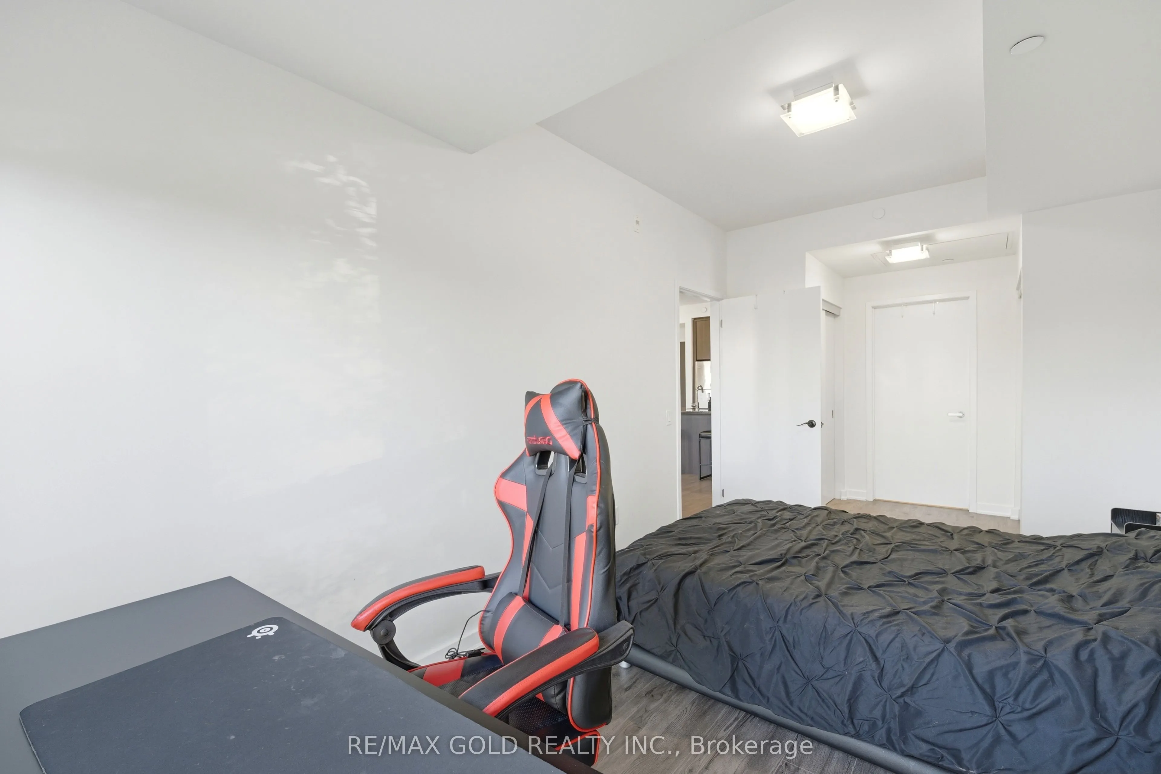 5025 Harvard Road #211