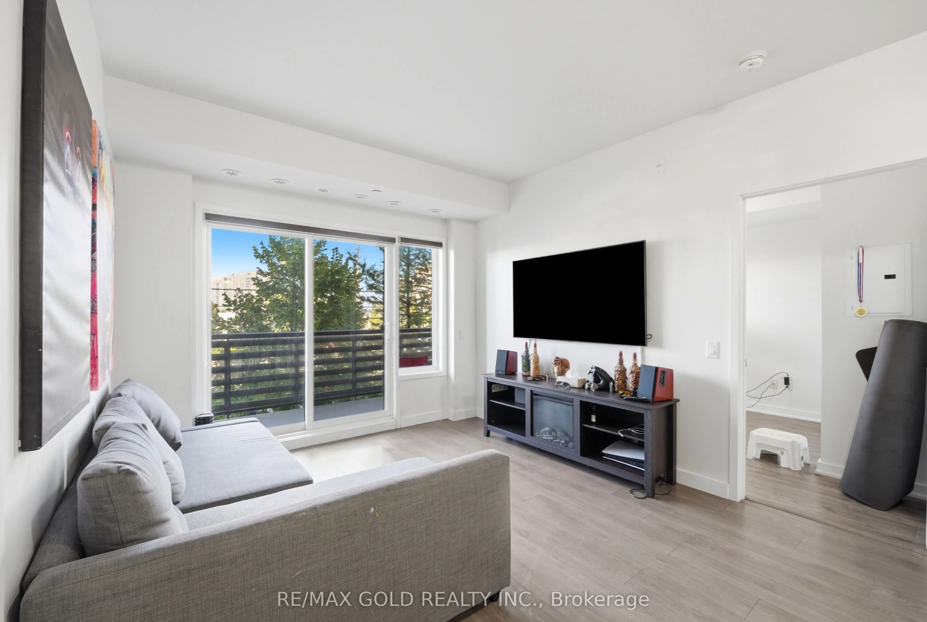 5025 Harvard Road #211