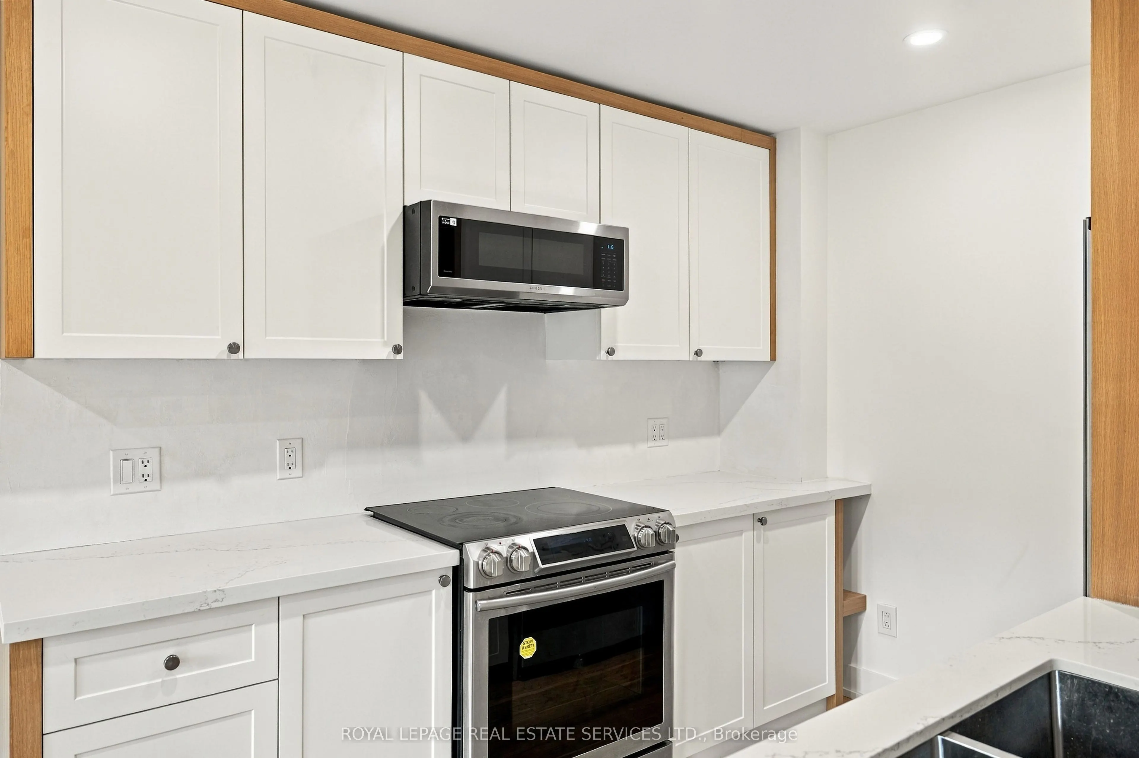 400 Mississauga Valley Boulevard #53
