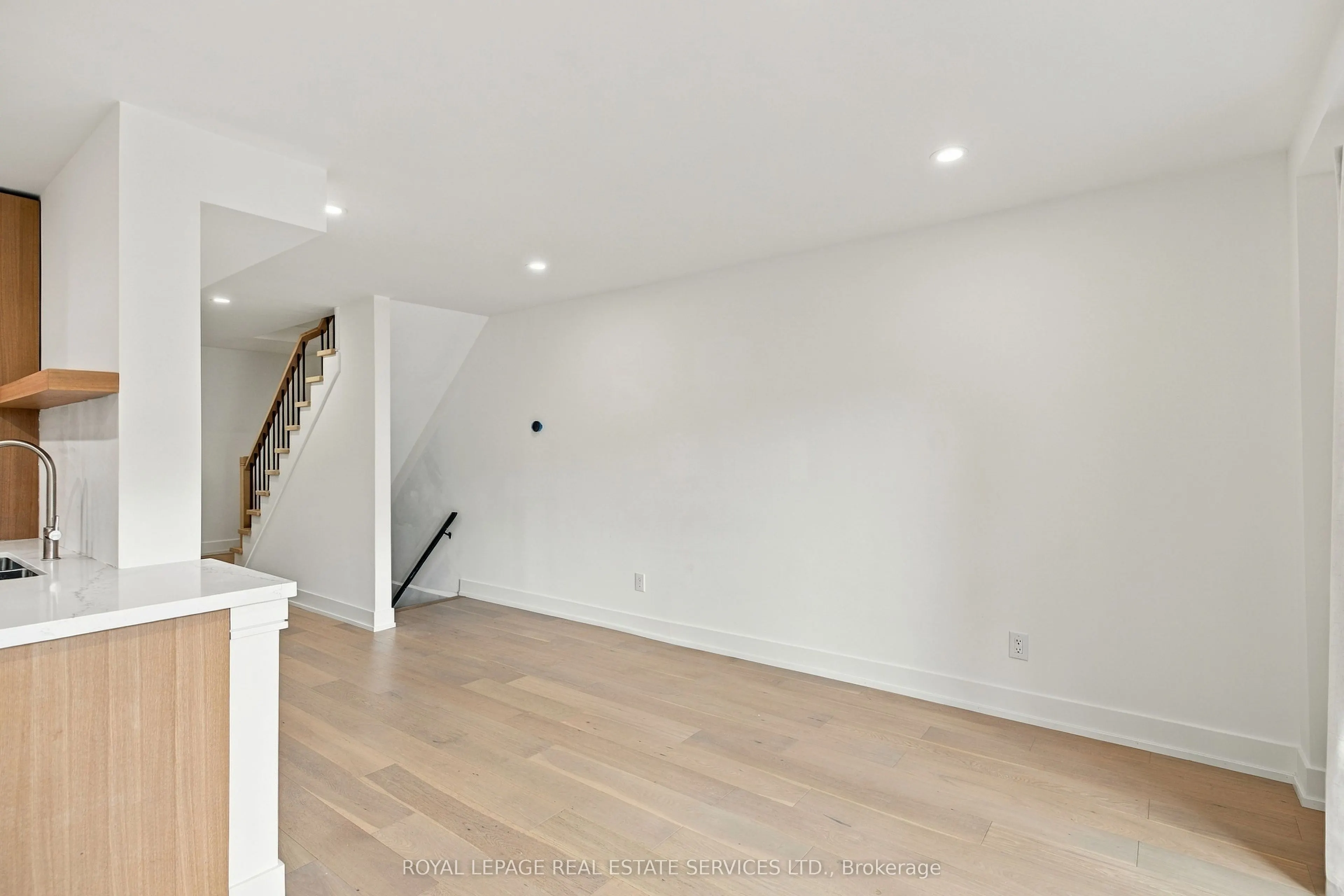 400 Mississauga Valley Boulevard #53