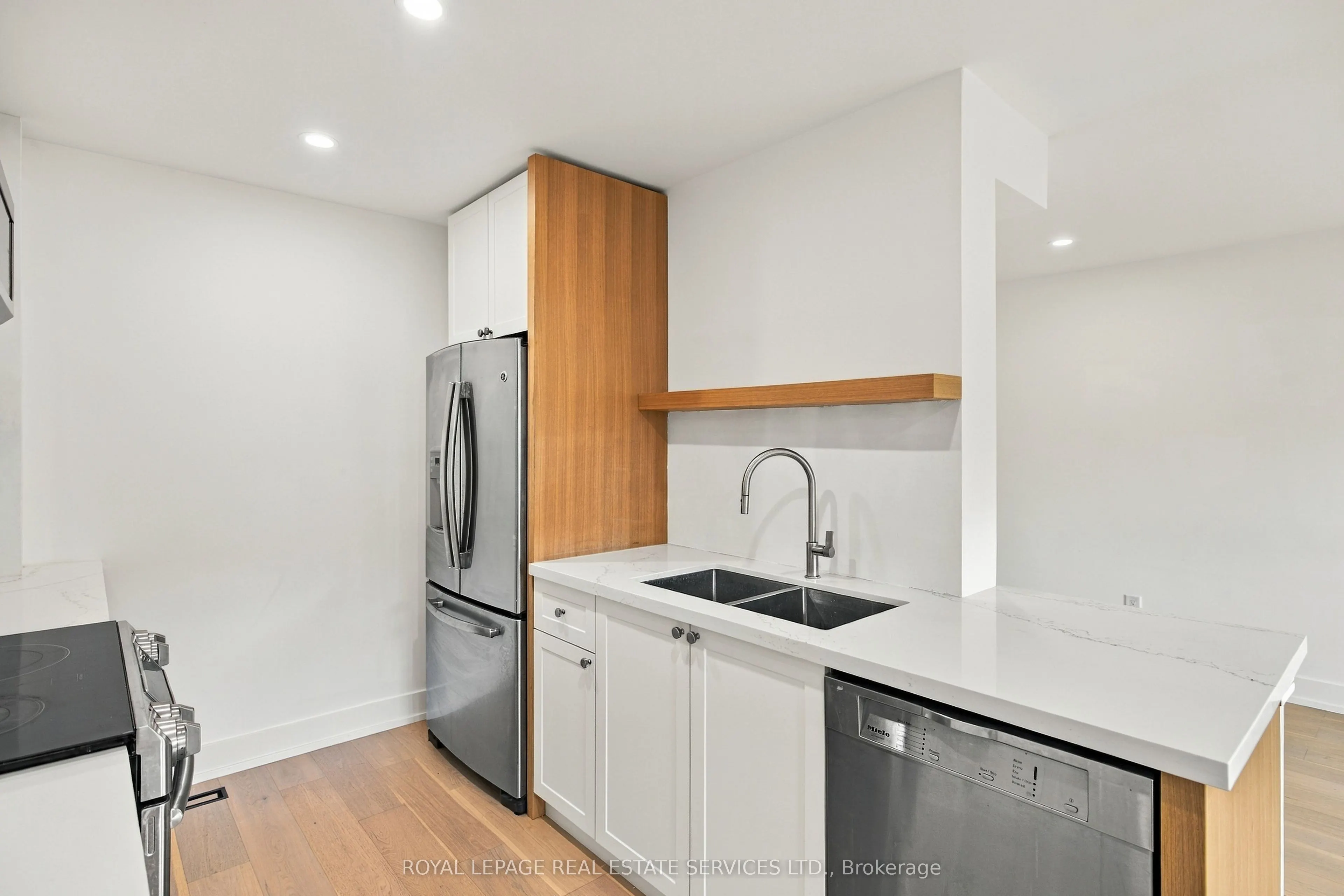 400 Mississauga Valley Boulevard #53